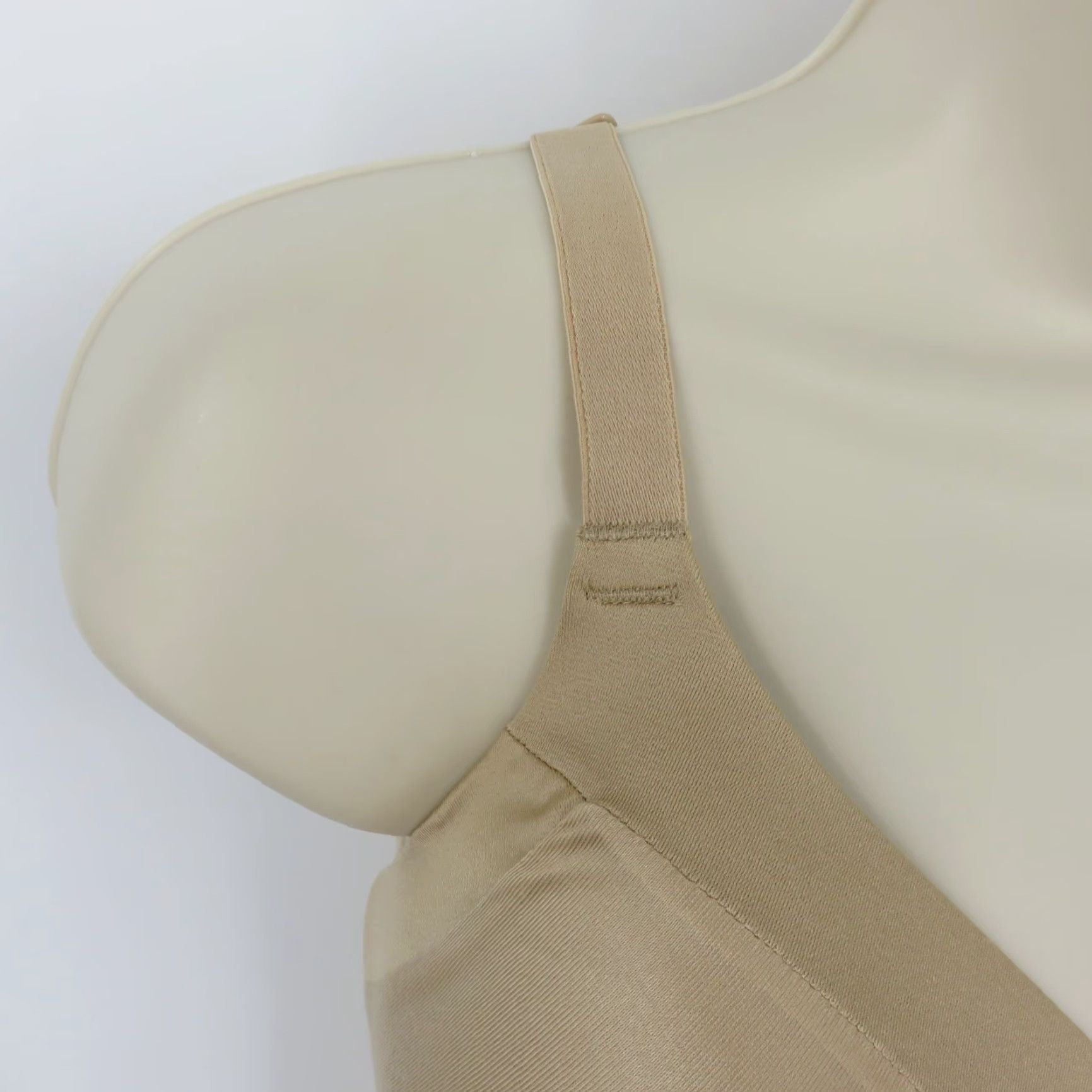 Vintage Maidenform Comfort Devotion Bra 40C Beige Lined Underwire T-Shirt Style Size ONE SIZE - 2 Thumbnail