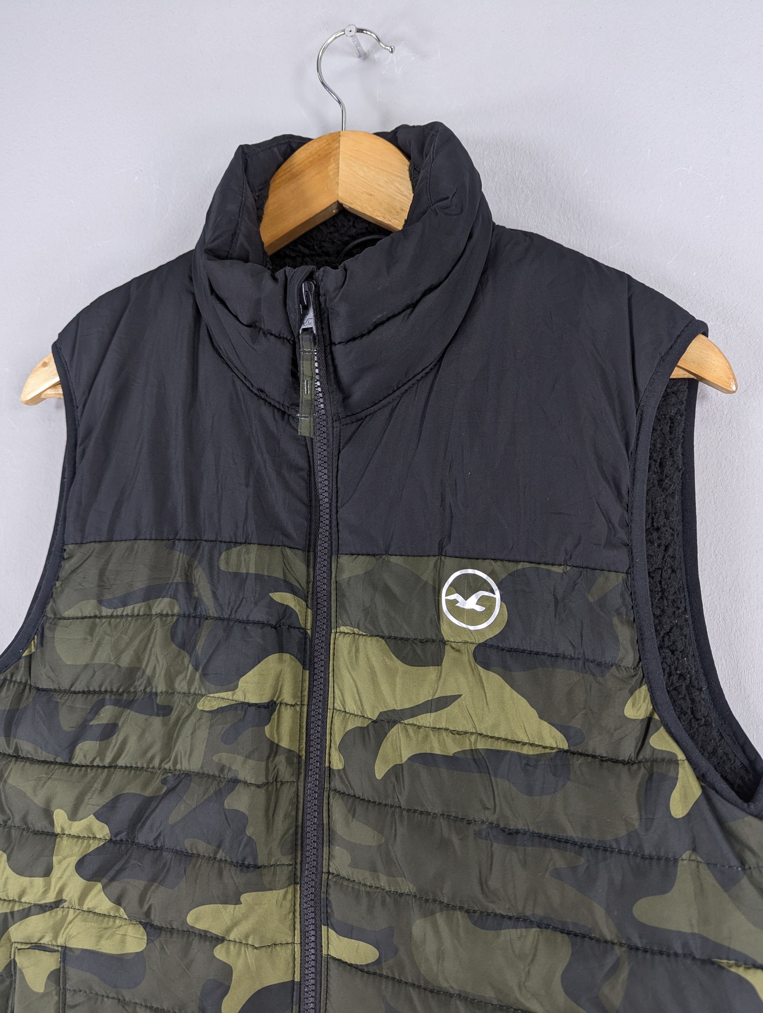 Hollister Hollister Camo Puffer Sherpa Lined Vest Jacket Size XS Size US XS / EU 42 / 0 - 4 Thumbnail