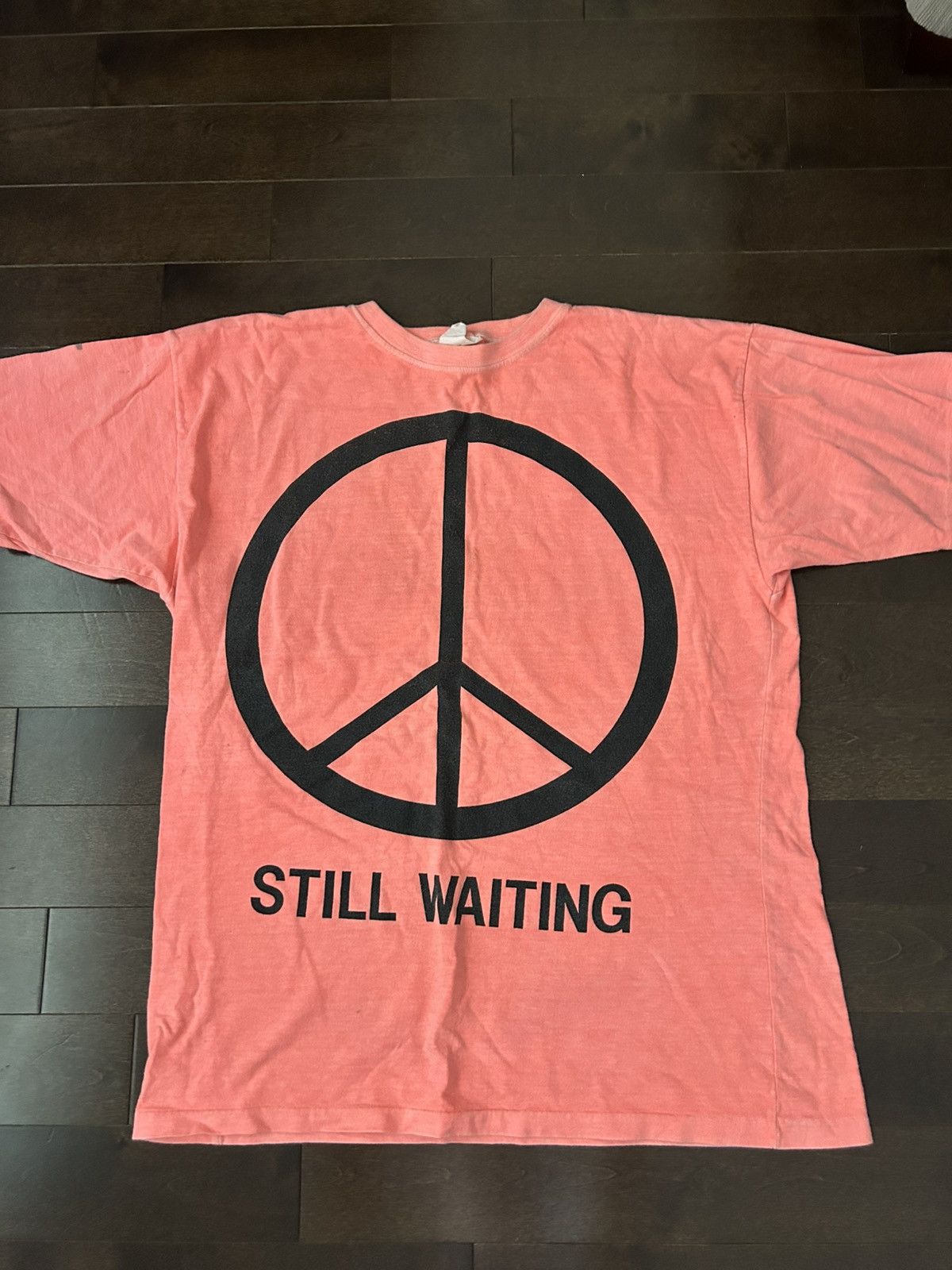 Vintage Vintage Peace Still Waiting World Peace Hippie Shirt Size US XL / EU 56 / 4 - 1 Thumbnail