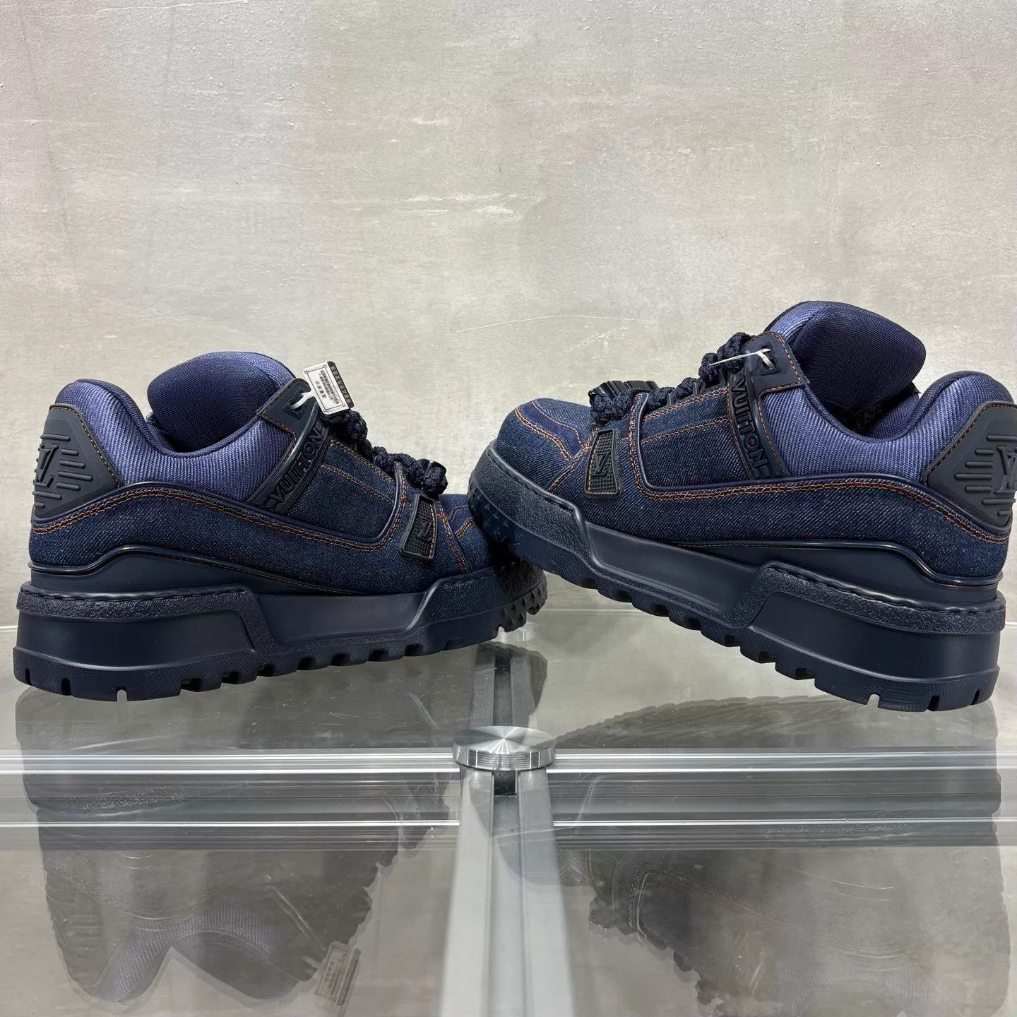 Louis Vuitton LV Trainer Maxi Blue Denim Round Toe UK5 (39) BNIB Size US 7.5 / IT 37.5 - 5 Thumbnail
