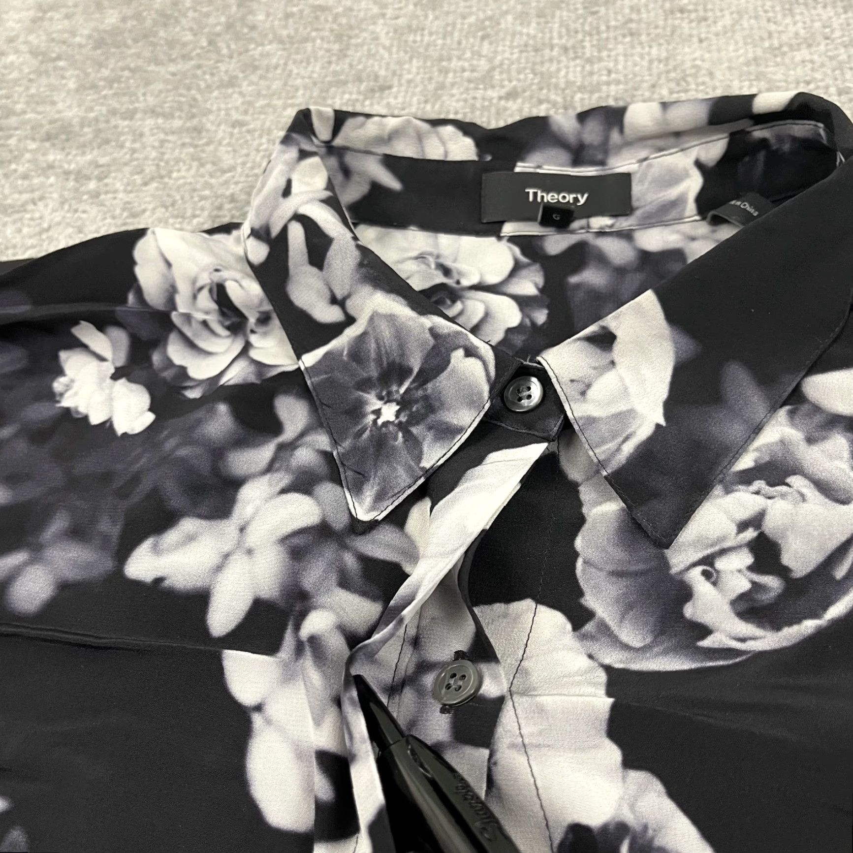 Theory Theory Black Floral Silk Sheer Button-Up Shirt Womens Large Casual Lightweight Long Sleeve Size L / US 10 / IT 46 - 4 Thumbnail