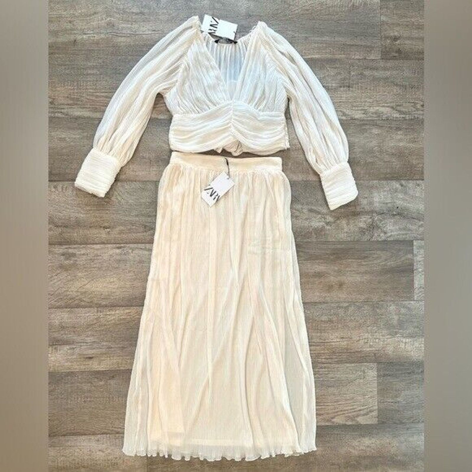 Zara RARE!!! ZARA Co-Ord Set V-Neck Top + Flowy Maxi Skirt NWT Size L / US 10 / IT 46 - 23 Thumbnail