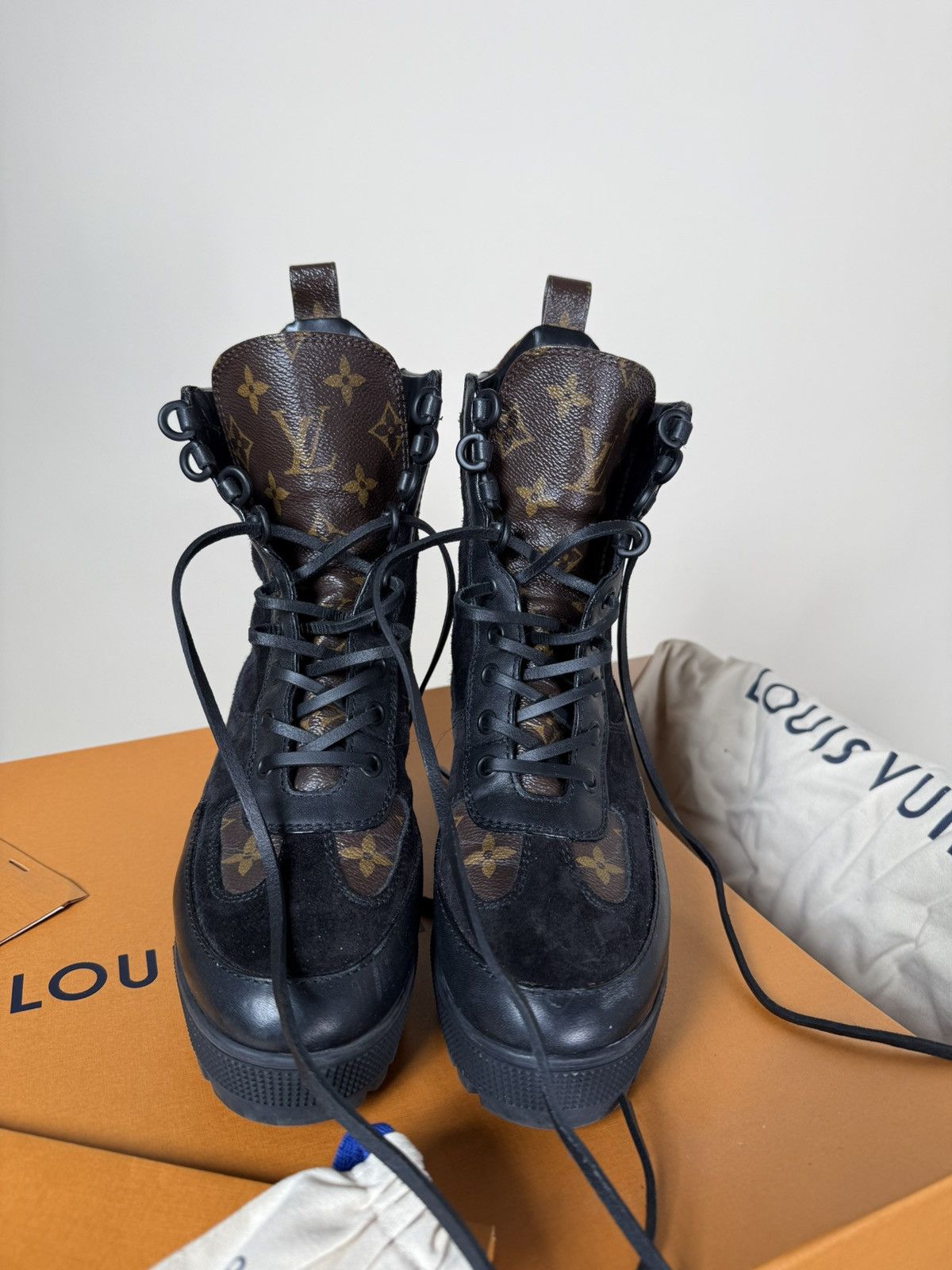 Louis Vuitton Women’s Louis Vuitton Laureate Platform Desert Boots sz36.5 Size US 6.5 / IT 36.5 - 6 Thumbnail