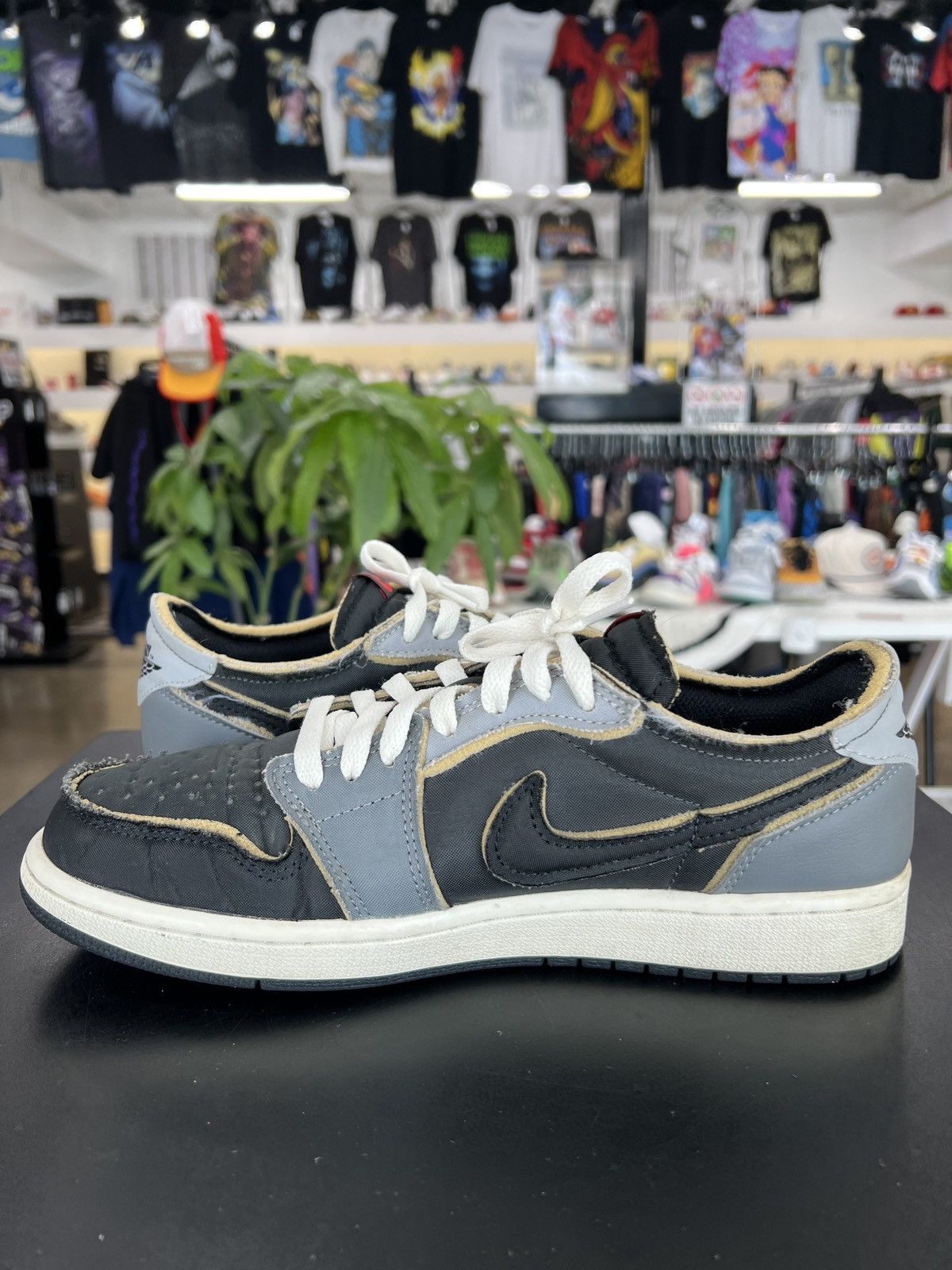 Jordan Brand Air Jordan 1 Low Black Smoke Grey Size 8.5 (2022) Size US 8.5 / EU 41-42 - 3 Thumbnail