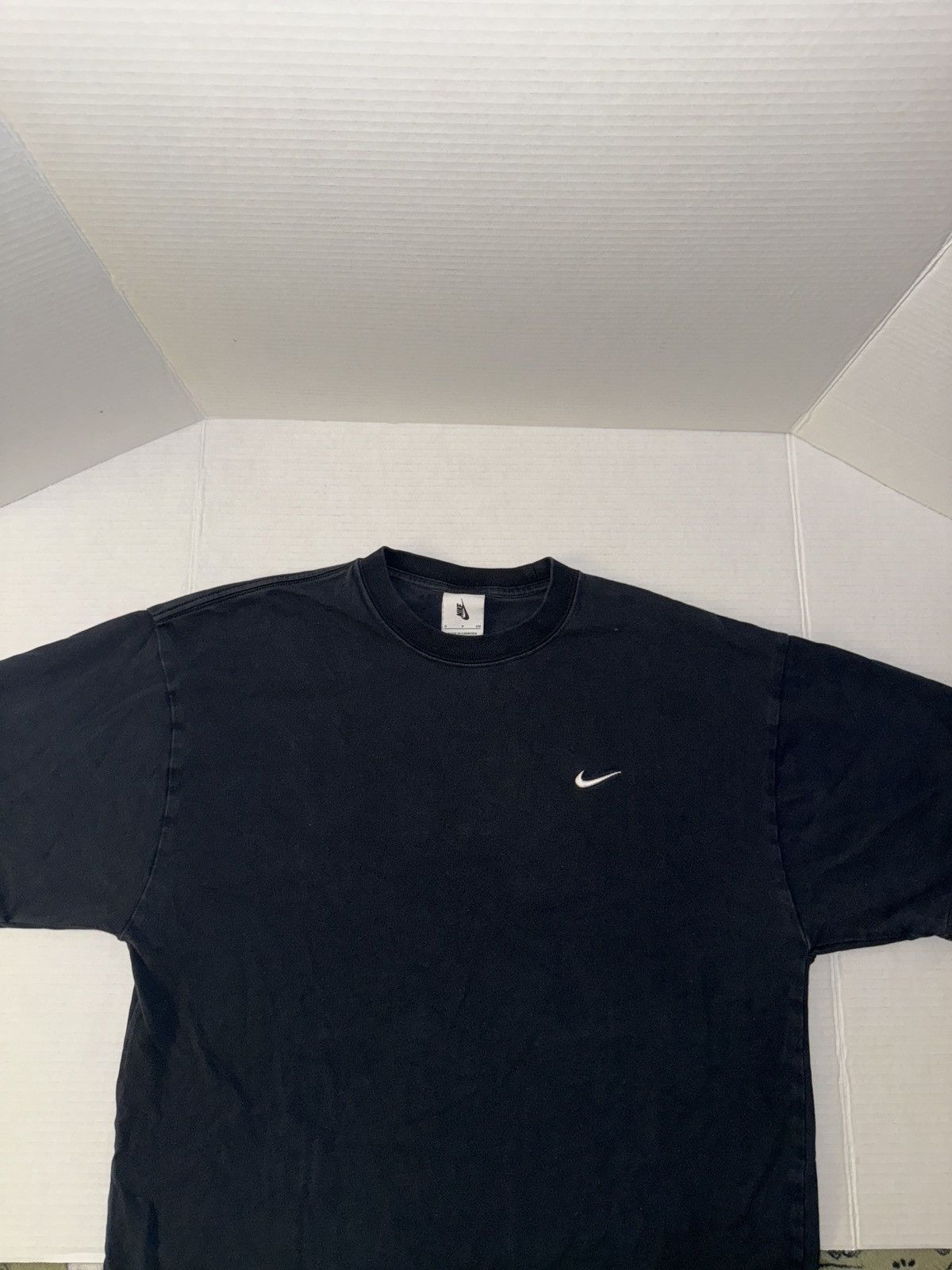 Nike Nike Center / Mini Swoosh T-Shirts size Small Size US S / EU 44-46 / 1 - 6 Thumbnail