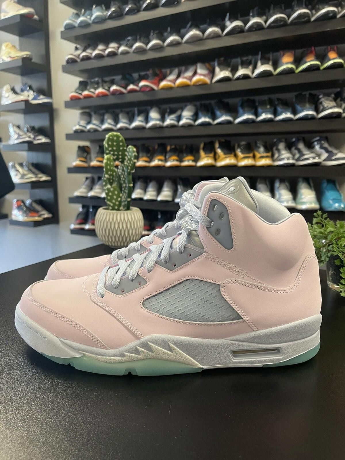 Jordan Brand Size 11.5 - Air Jordan 5 Retro Easter Regal Pink DV0562-600 Size US 11.5 / IT 41.5 - 1 Thumbnail