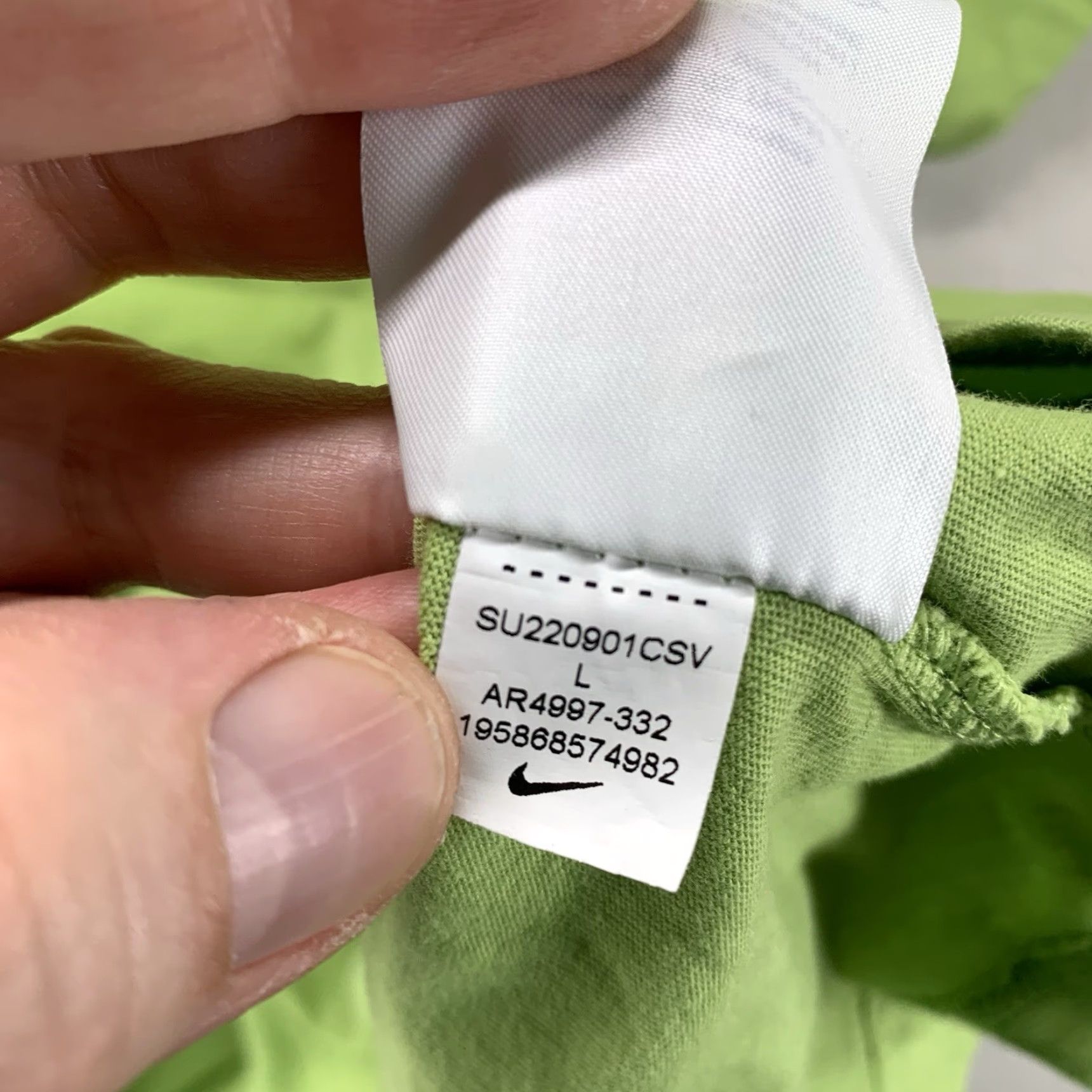 Nike Nike T-Shirt Men Large Lime Green Short Sleeve Crew Neck Cotton Logo Embroidered Classic Sports Size US L / EU 52-54 / 3 - 7 Thumbnail