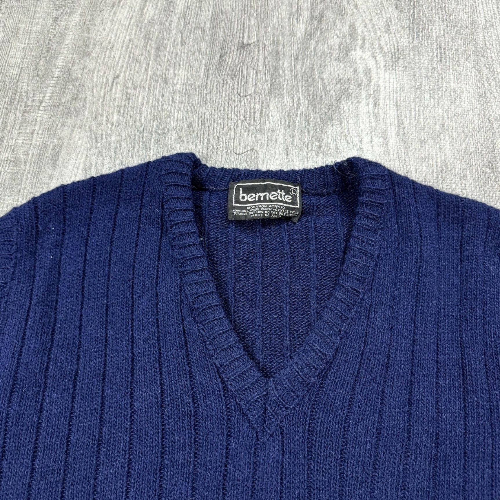 Vintage Vintage 70s Bernette Men's Acrylic Sweater Vest Navy Blue All Seasons Preppy USA Size L Size US L / EU 52-54 / 3 - 2 Thumbnail