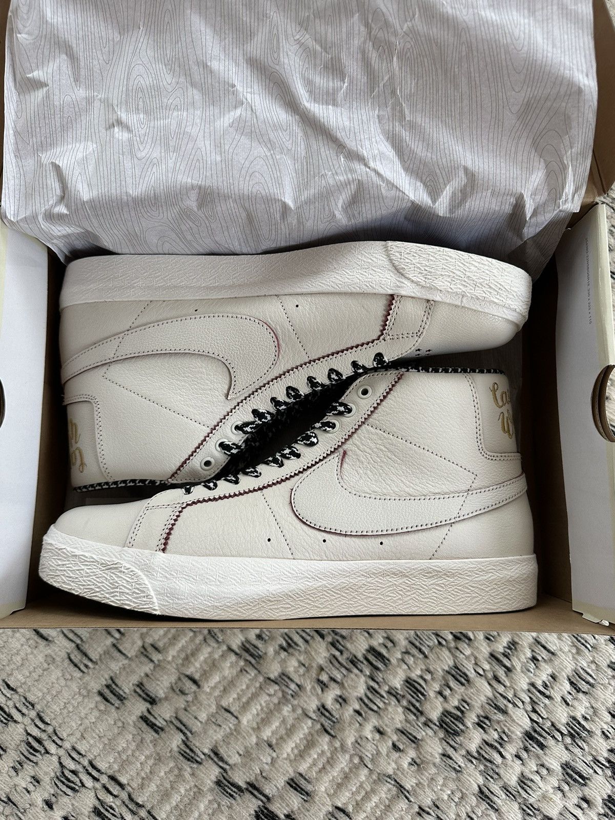 Nike Nike SB x Welcome Skateboarding Zoom Blazer Mid Size US 10.5 / EU 43-44 - 2 Thumbnail