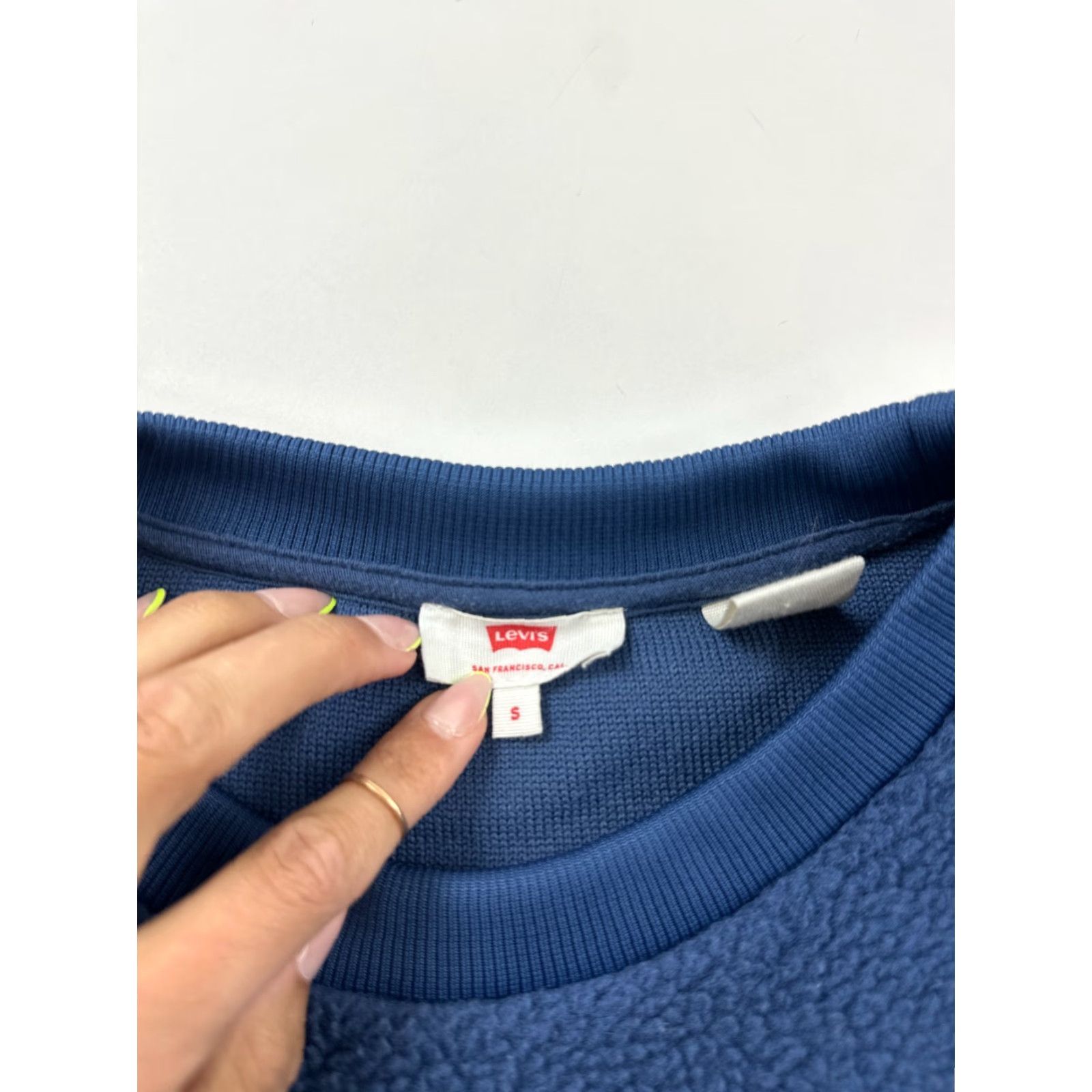 Levi's Levi’s Sweatshirt Womens Small Blue Meadow Fleece Cropped Long Sleeve Crew Neck Regular Fit Pullover Size S / US 4 / IT 40 - 5 Thumbnail