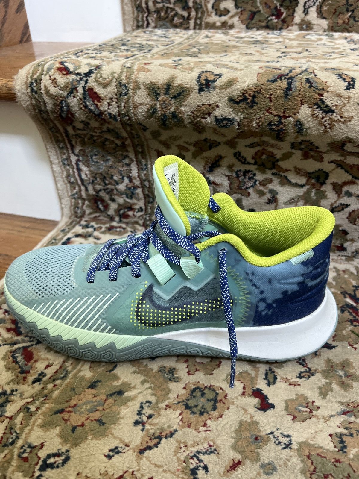 Nike Rare Kyrie 5 Size US 7.5 / EU 40-41 - 15 Thumbnail