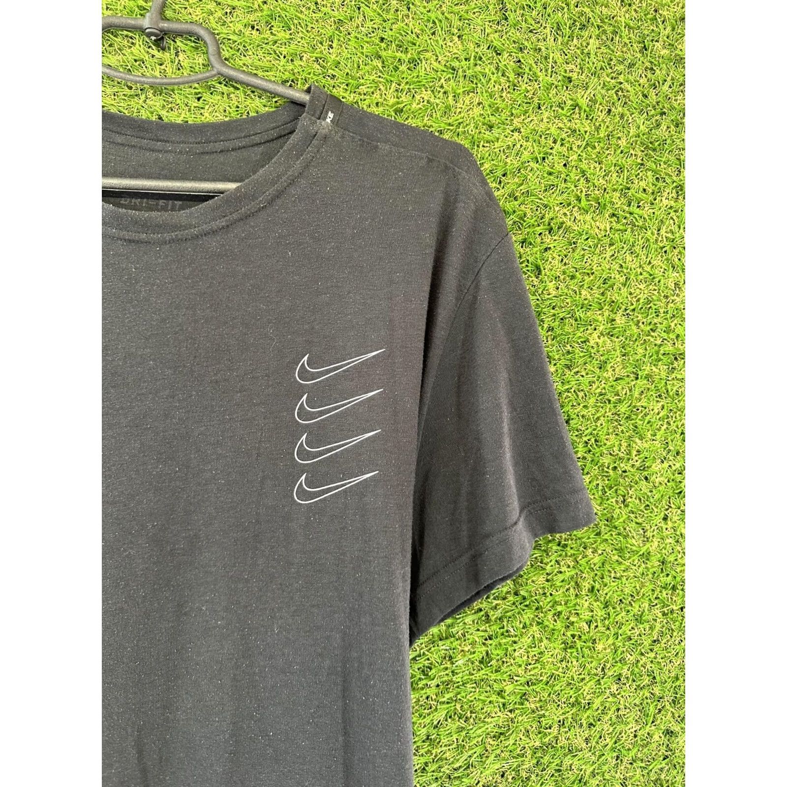 Nike NIKE T-SHIRT Casual Short Sleeve Mens XL Black Original Swoosh Jersey 2020 Size US XL / EU 56 / 4 - 5 Thumbnail