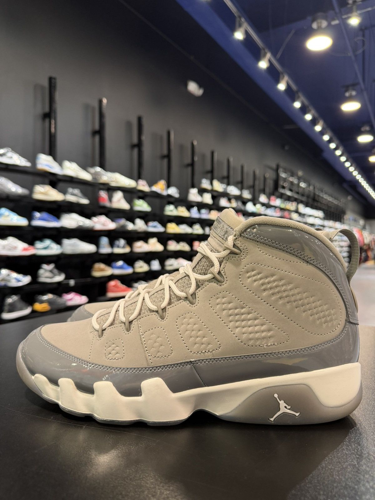 Jordan Brand Size 13 - Jordan 9 Retro Cool Grey (2025) Size US 13 / EU 46 - 1 Thumbnail