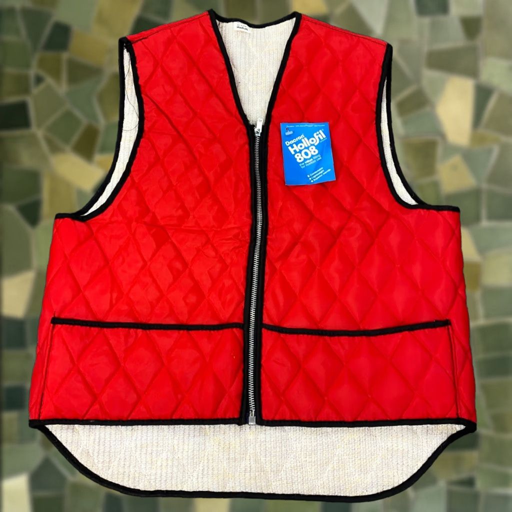 Layer 8 VINTAGE Unbranded Vest Mens Quilted Middle Red Polyester Full Zip Pocket Lightweight Regular Size US M / EU 48-50 / 2 - 1 Thumbnail