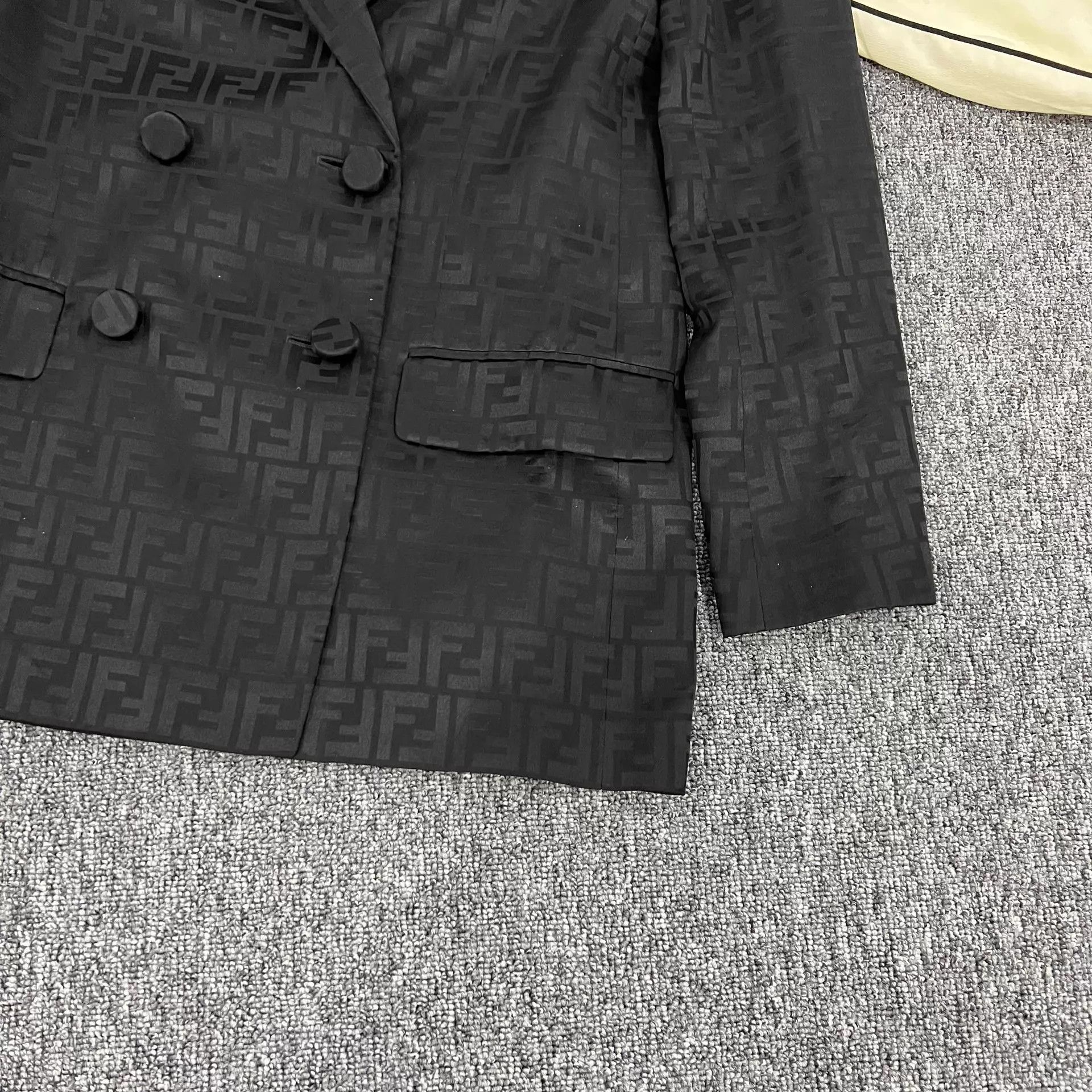 Fendi Fendi FF Monogram Silk Blazer 42 EU Size M / US 6-8 / IT 42-44 - 4 Thumbnail
