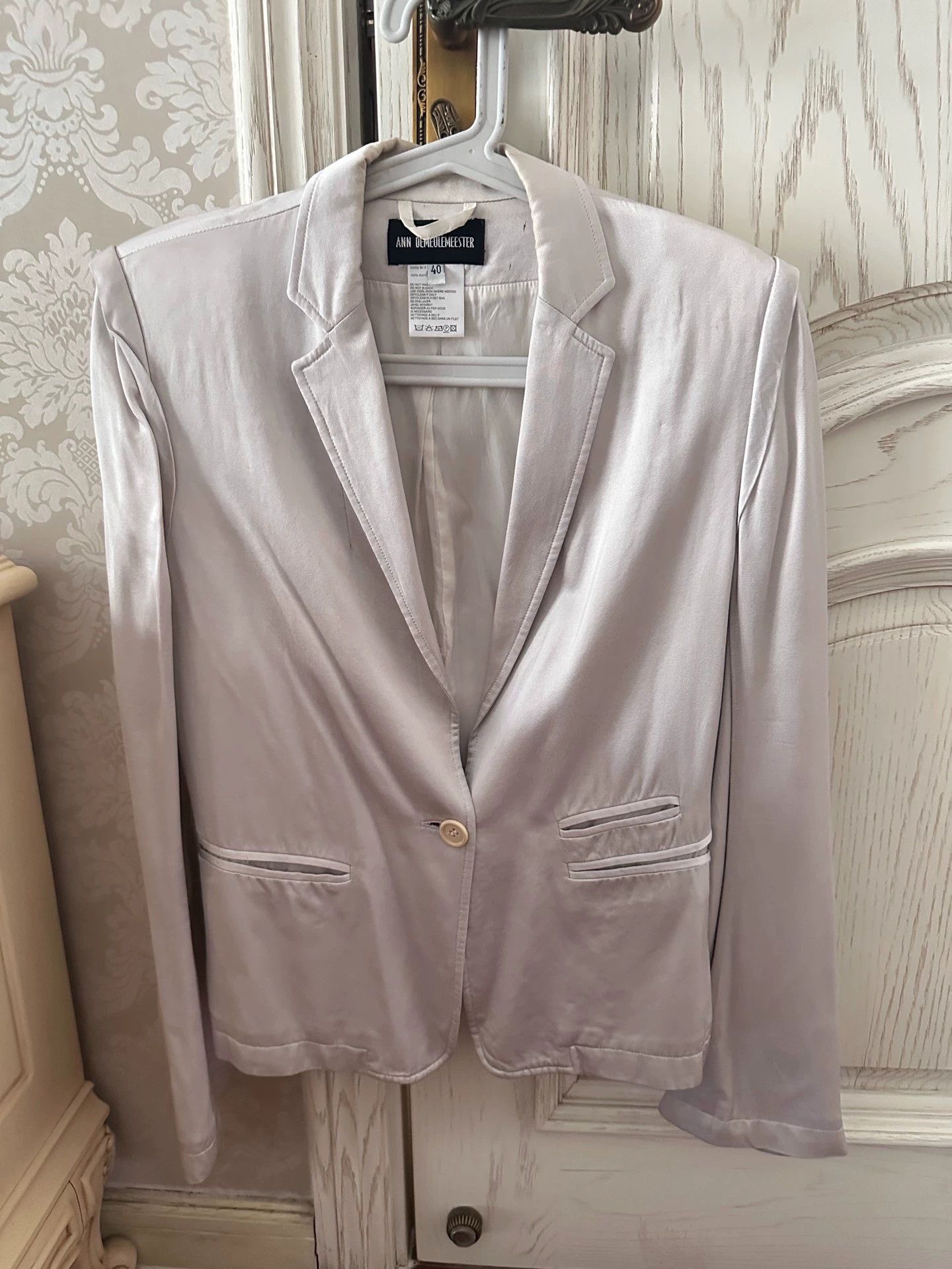 Ann Demeulemeester Ann Demeulemeester silver-white silk suit Size M / US 6-8 / IT 42-44 - 1 Thumbnail