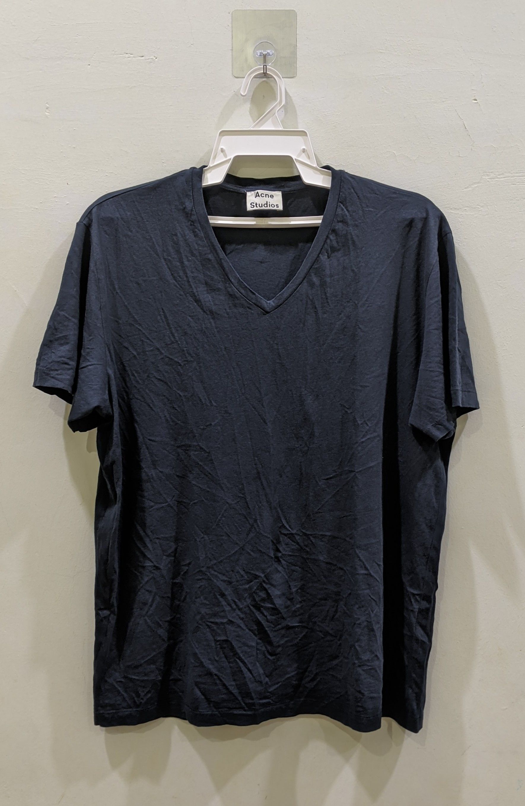 Acne Studios V Neck T-shirt L size