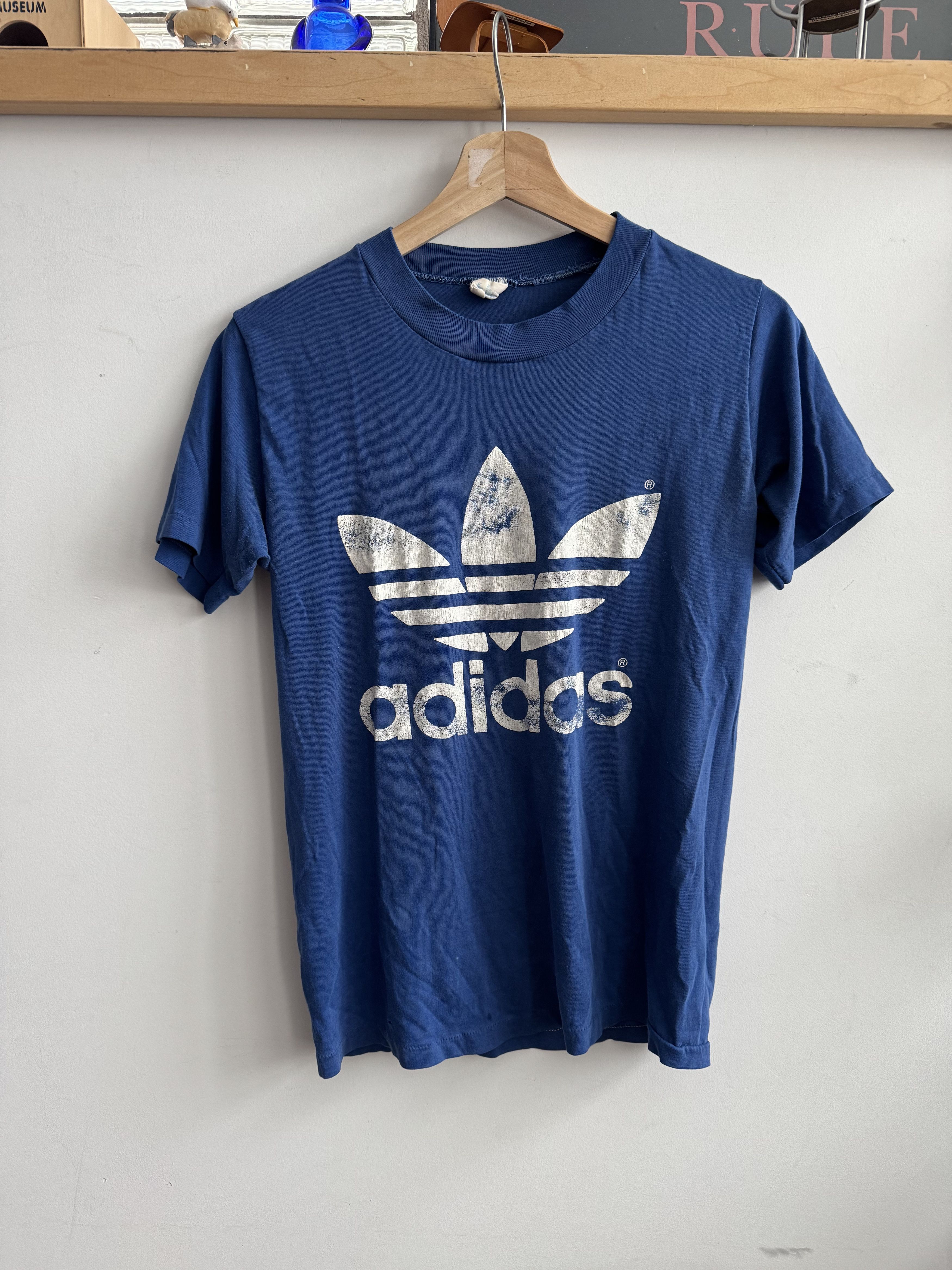 Adidas 70s Adidas Logo T shirt Size M Size US M / EU 48-50 / 2 - 1 Thumbnail