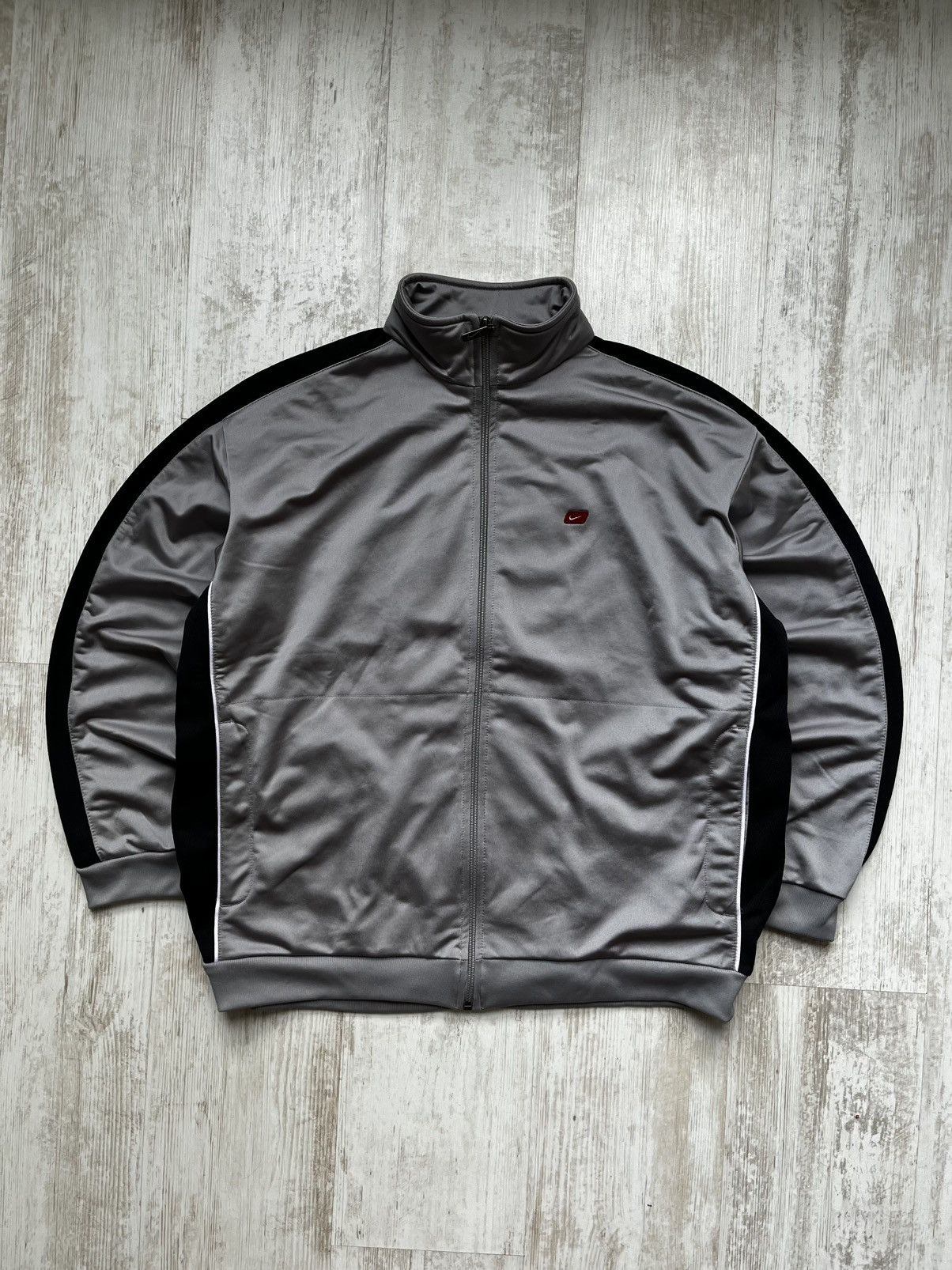Nike Vintage 00s Nike Grey Zip Up Track Jacket Swoosh Logo L size Size US L / EU 52-54 / 3 - 1 Thumbnail