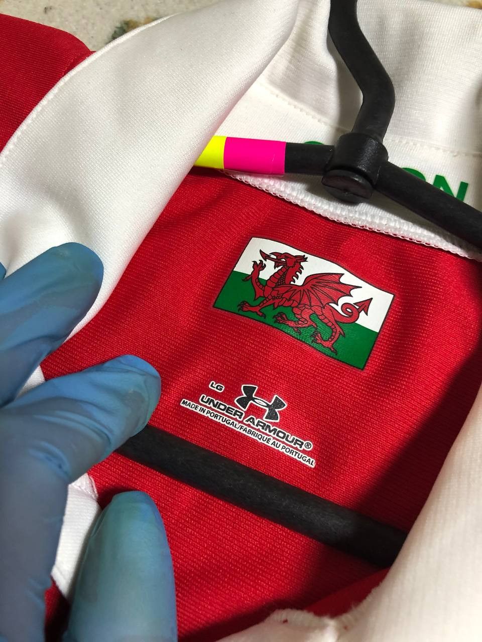Under Armour Wales National Rugby Team WRU Under Armour Shirt Size US L / EU 52-54 / 3 - 2 Thumbnail
