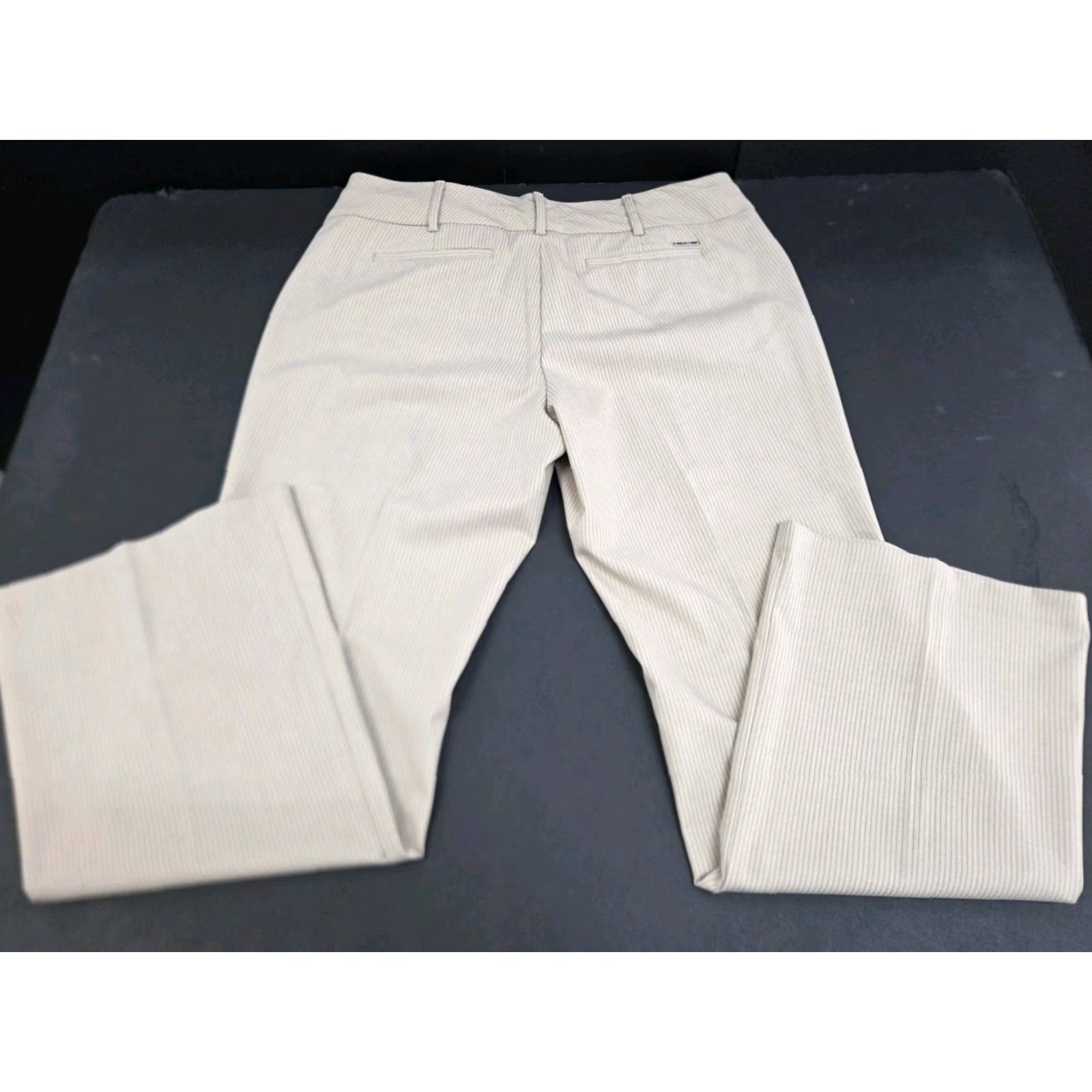 Avenue NWT 7th Avenue Design New York & Co. Womens Beige Dress Pants 14P Petite Flare Knit Polyester Spandex Rayon Bootcut Pockets Buttons Zipper Size 36" / US 14 / IT 50 - 3 Thumbnail