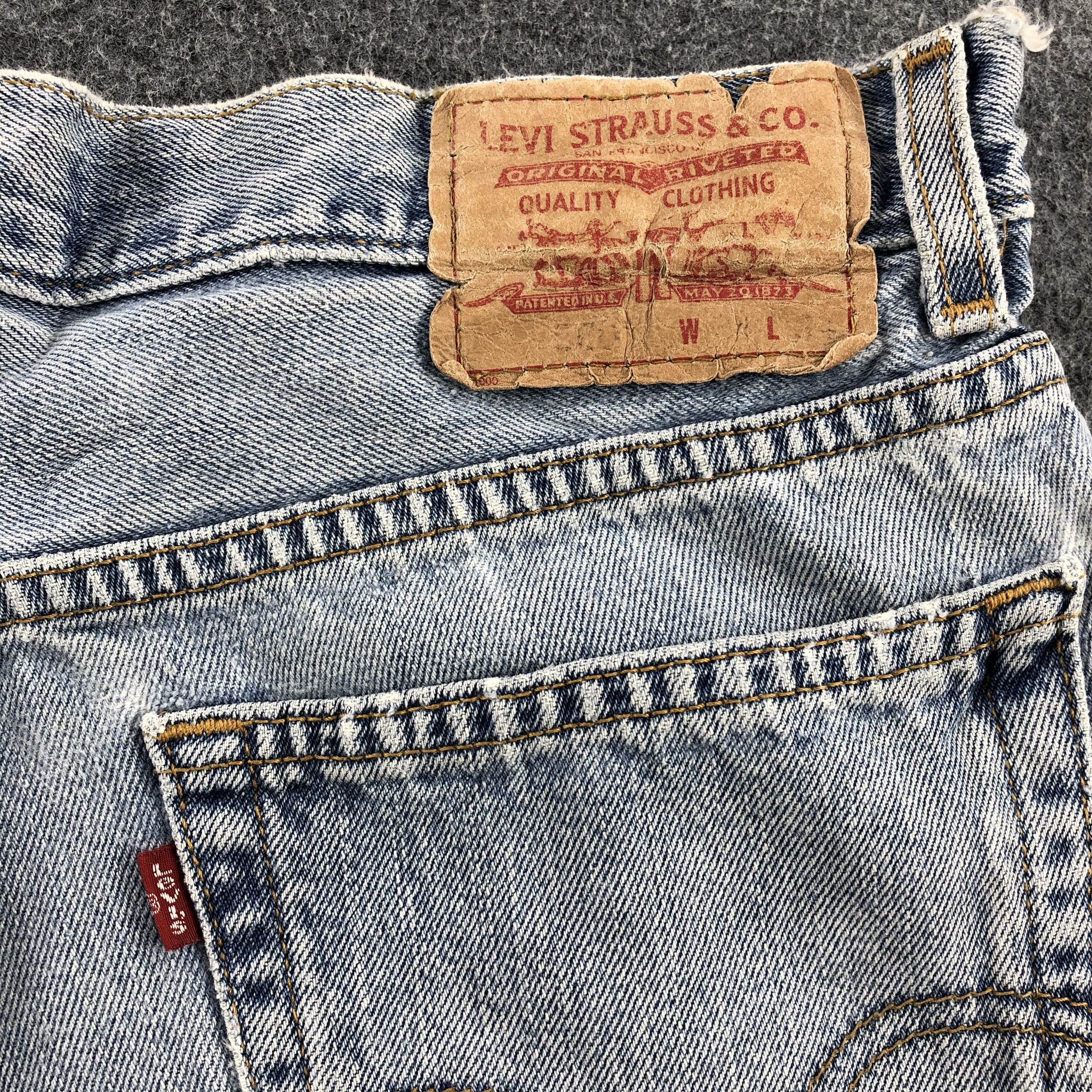 Levi's Light Washed Vintage Levis 560 Jeans-J1039 Size US 35 - 5 Thumbnail