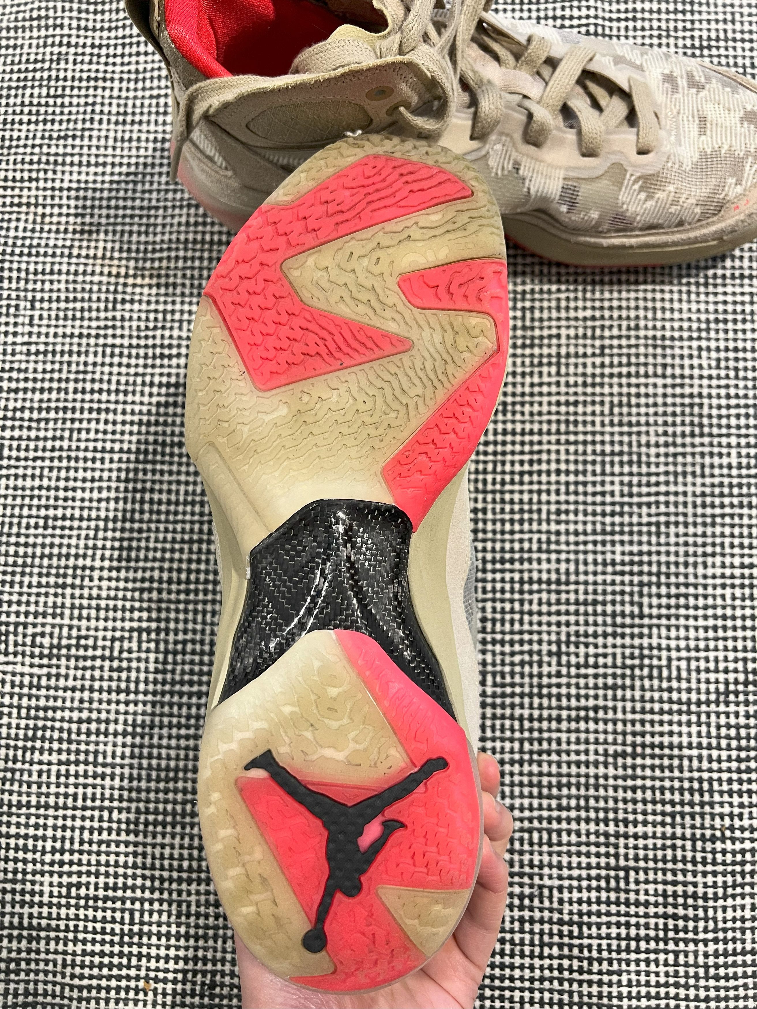 Jordan Brand Nike Air Jordan XXXVII Low Taco Jay FD6721-200 Size US 9.5 / EU 42-43 - 4 Thumbnail