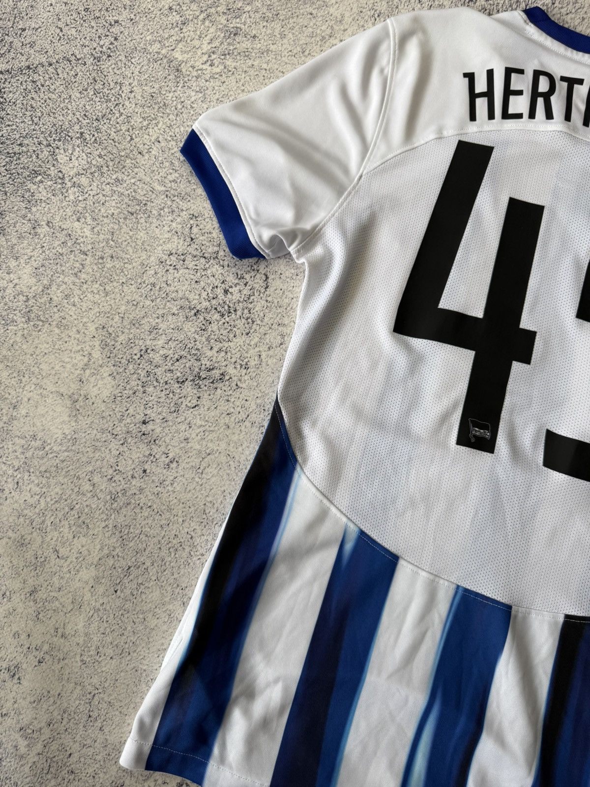 Nike Hertha BSC #45 Berlin Home Jersey 2021/22 by Nike Size US M / EU 48-50 / 2 - 18 Thumbnail
