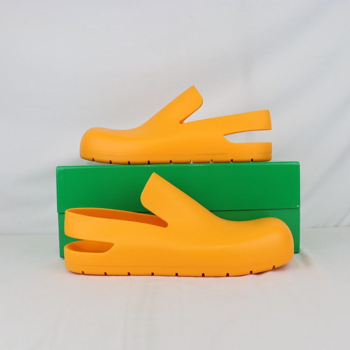 Bottega Veneta o1rshd1 Q.2 / Rubber Matt Puddle Sandal in Tangerine Size US 9 / EU 42 - 1 Thumbnail