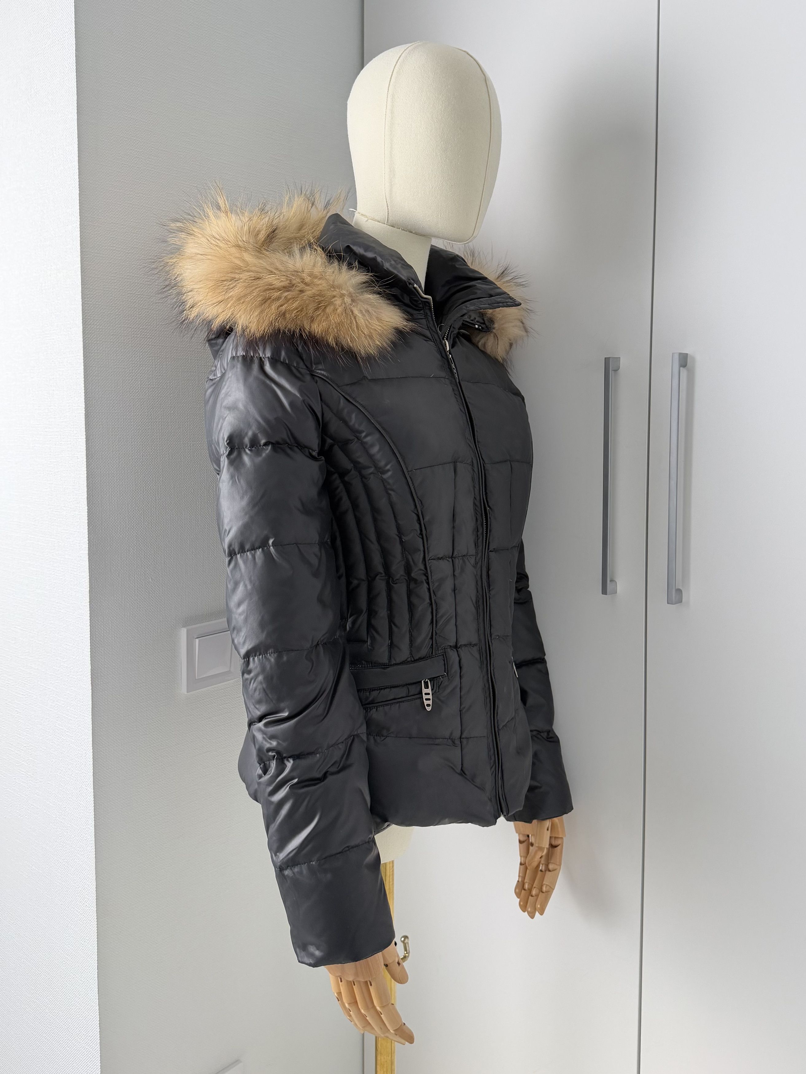 Vintage Y2K Puffer Jacket Women Hooded Quilted Coat Fur Trim Fitted Size S / US 4 / IT 40 - 3 Thumbnail