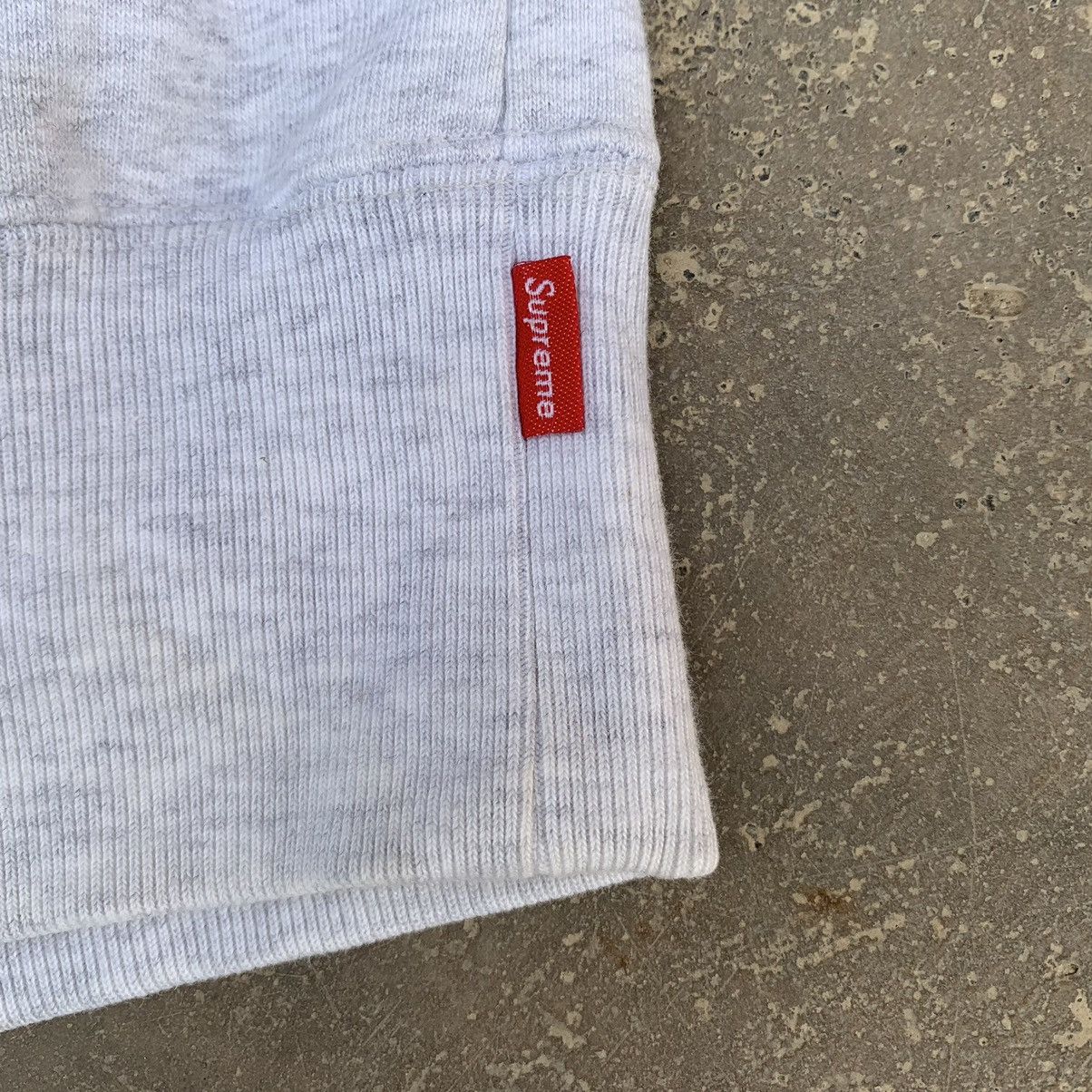 Supreme FW18 Supreme Flowers Hoodie Embroidered Logo Size US XL / EU 56 / 4 - 11 Thumbnail