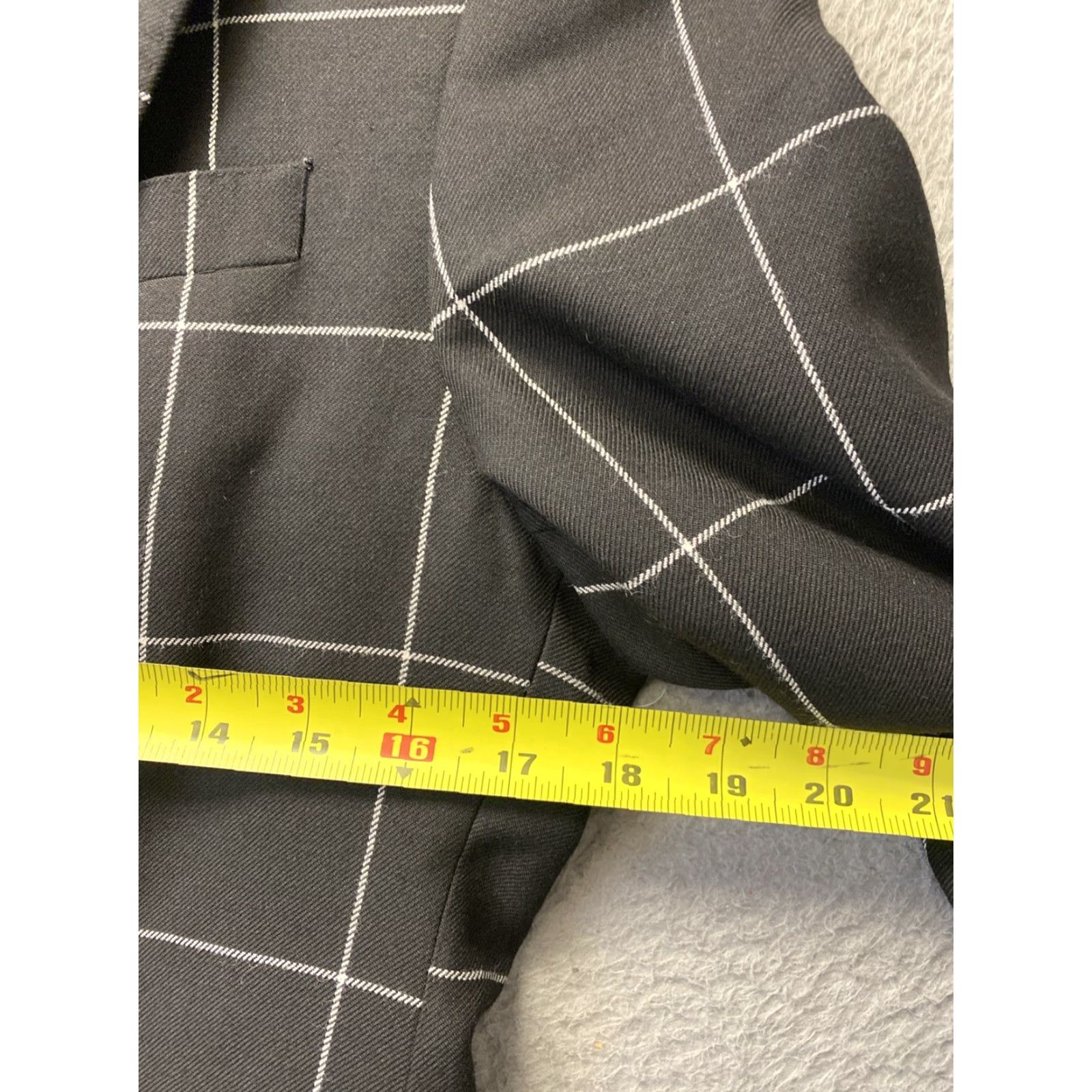 Zara ZARA Jacket Blazer Coat 36 Men Black Check Sports Coat Blazer Mens 36 Black Check Zara Size 36R - 3 Thumbnail