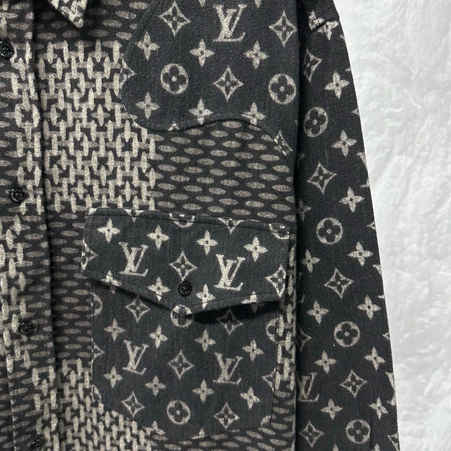 Louis Vuitton Louis Vuitton Nigo Collaboration Long-Sleeve Shirt Size US XS / EU 42 / 0 - 3 Thumbnail