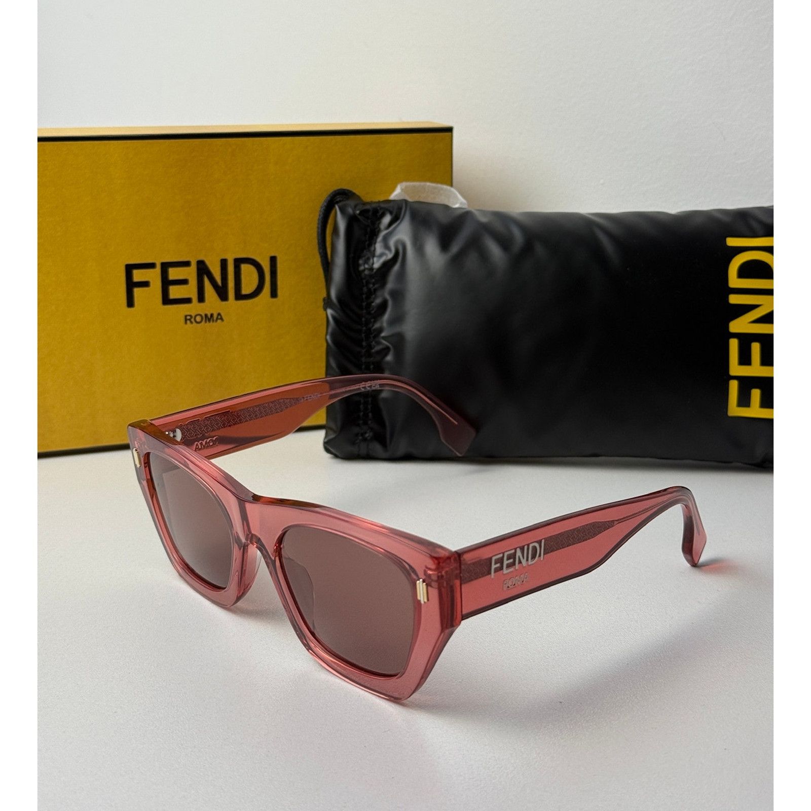 NEW Fendi FE40100I Logo Red Sunglasses