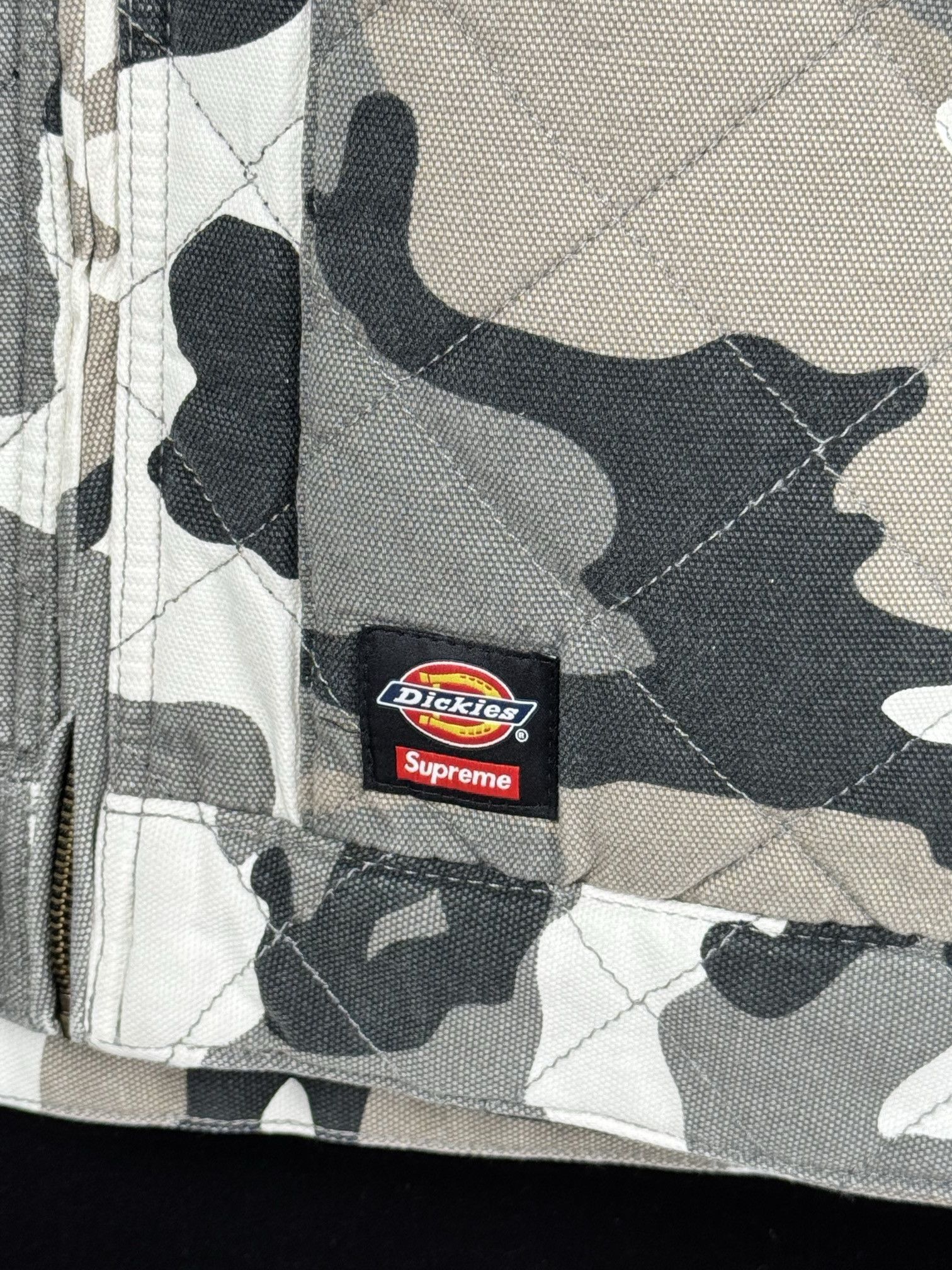 Supreme Dickies Quilted Work Jacket カモフラ Supreme Dickies Quilted Work Jacket Grey Camo