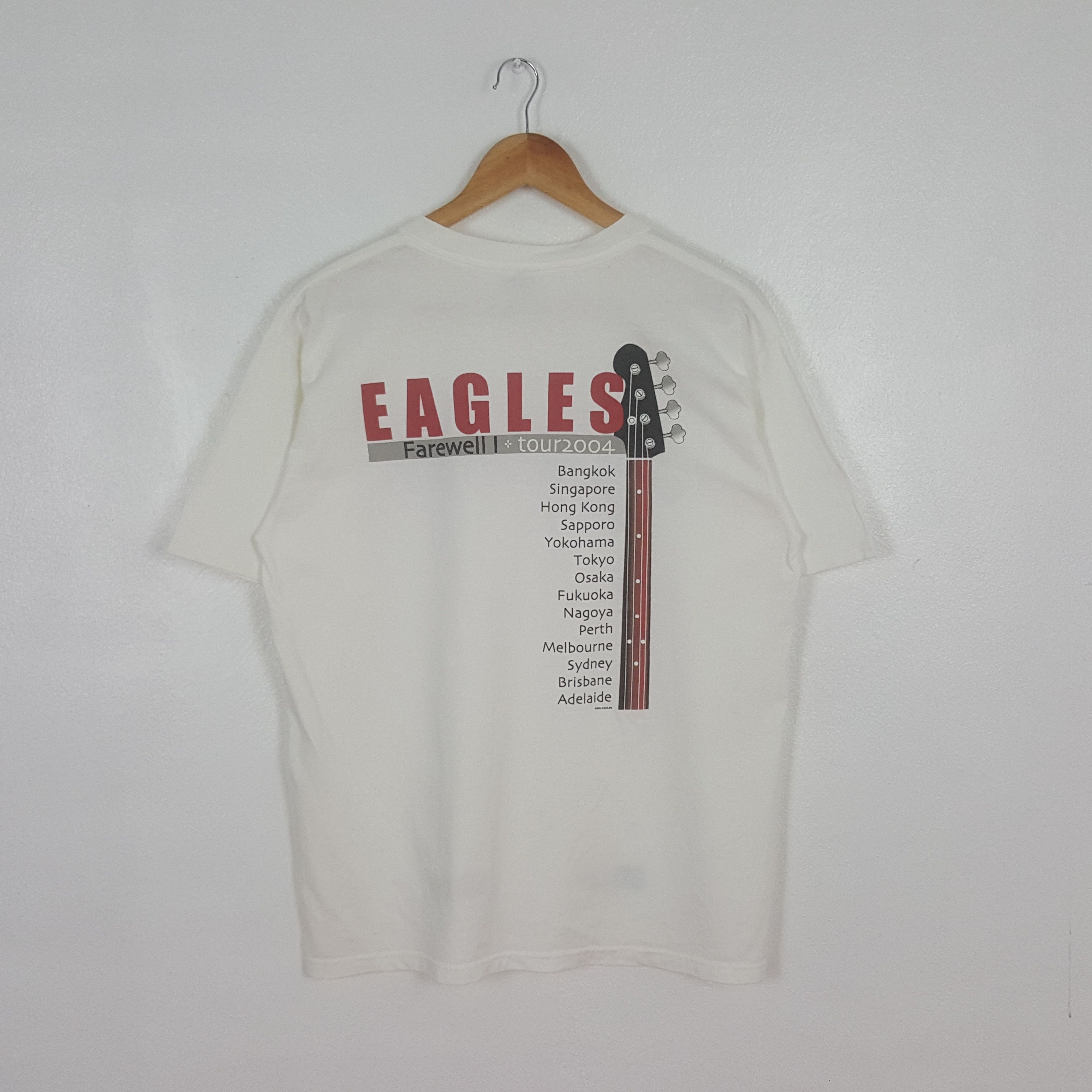 Band Tees Vintage Eagles American Rock Band Tour Tshirt C319N18 Size US M / EU 48-50 / 2 - 3 Thumbnail