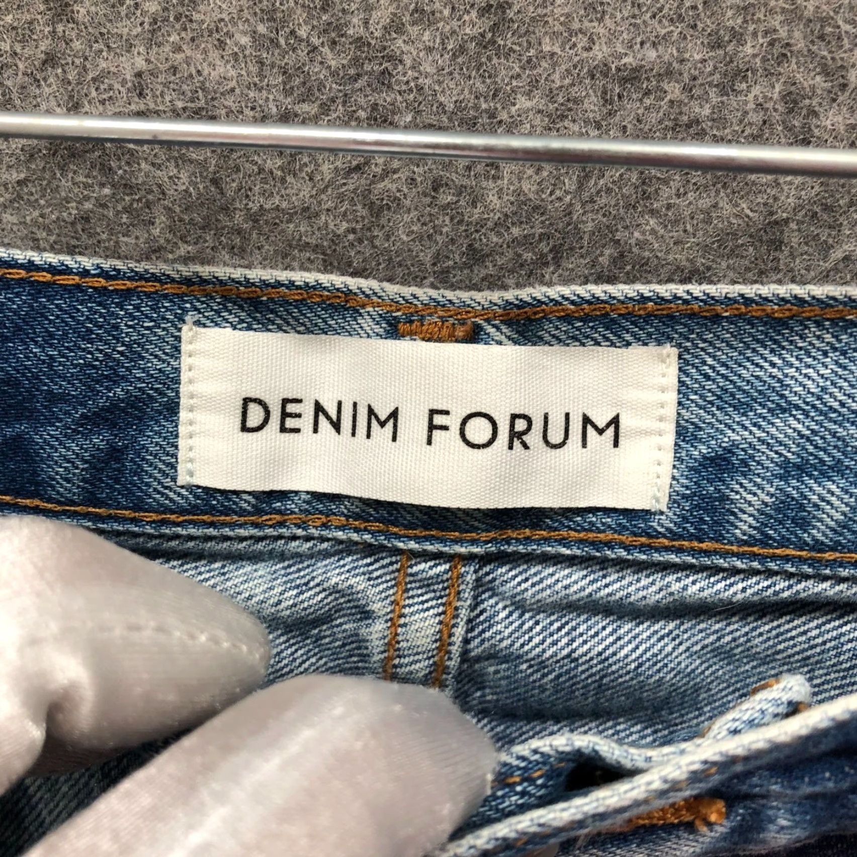 Aritzia VINTAGE Aritzia Denim Forum Ex Boyfriend Hi-Rise Denim Short Womens 27 Blue Cutoff Size 27" / US 4 / IT 40 - 4 Thumbnail