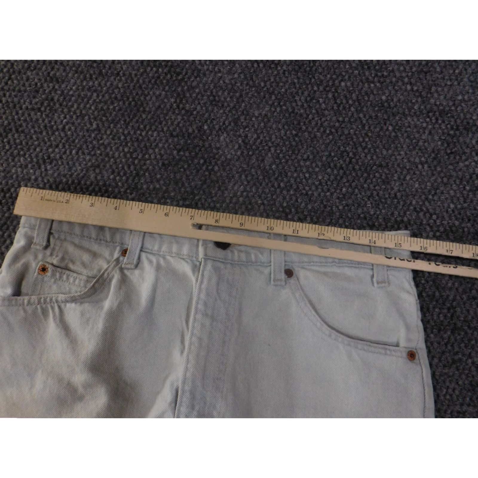 Levi's VINTAGE Levi's 505 Shorts Mens 33 Beige Denim Chino 5-Pocket 10 In Inseam Beige Regular Men Vintage Set Orange Tab Casual Summer Spring Fall Size US 33 - 6 Thumbnail
