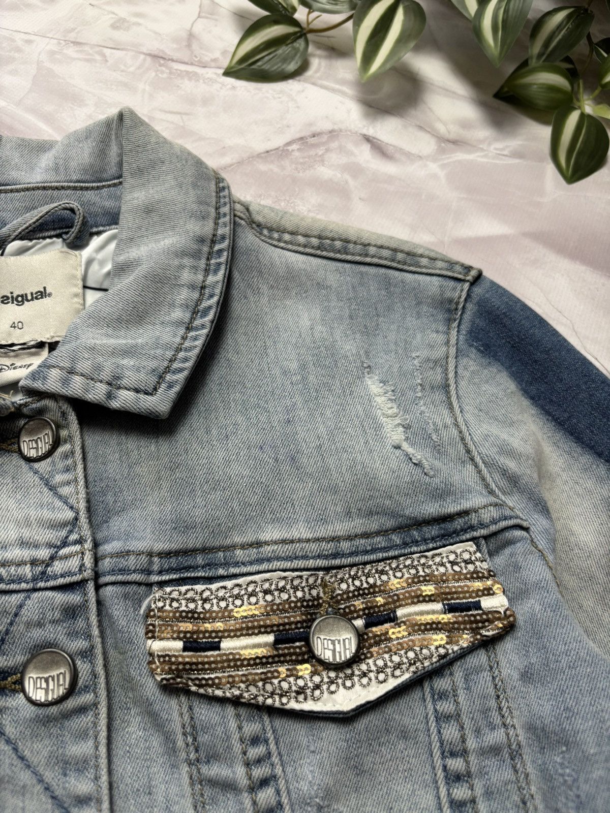 Desigual DESIGUAL DISNEY MICKEY MOUSE Denim Jacket Distressed Size M / US 6-8 / IT 42-44 - 9 Thumbnail
