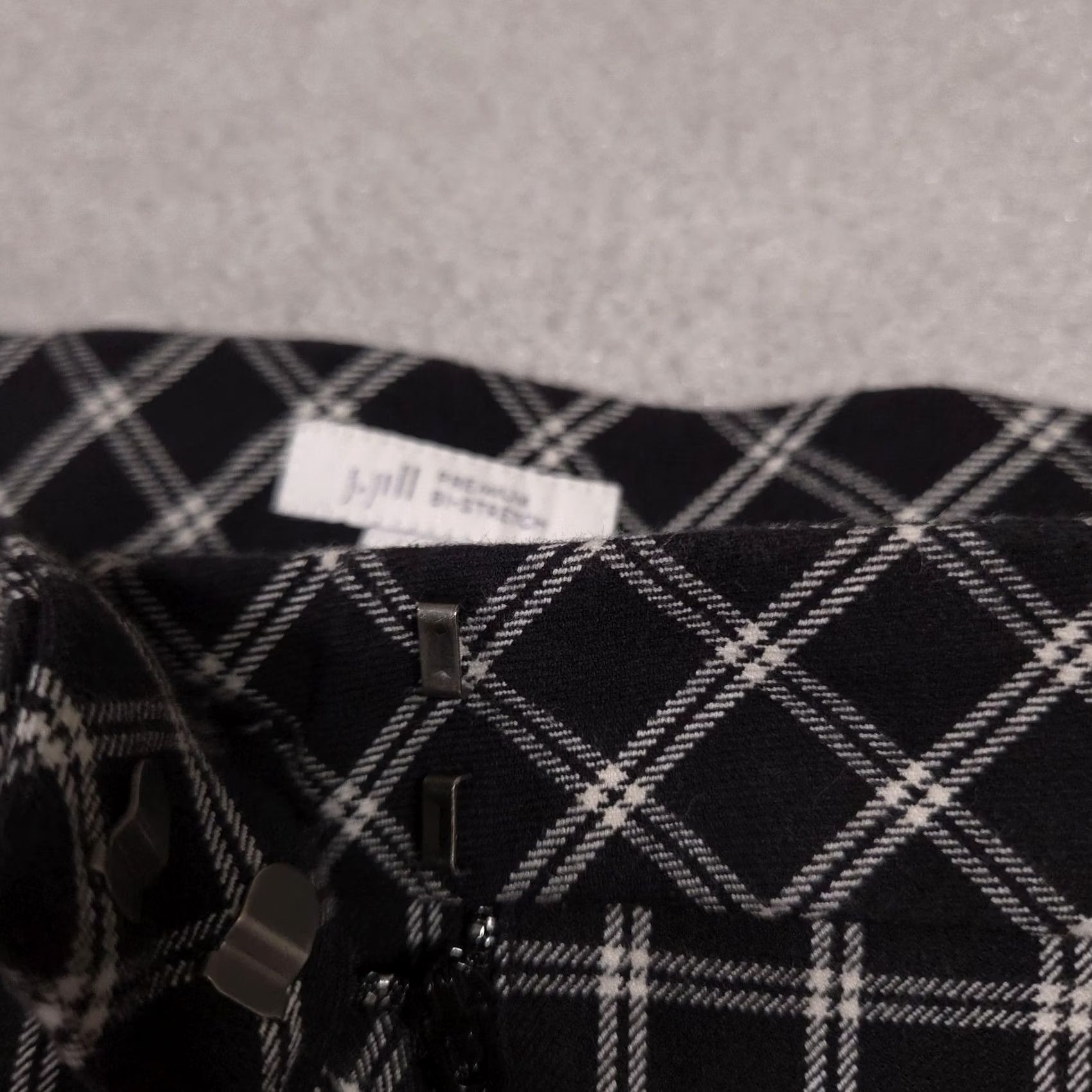 J. Jill J. Jill Pants Womens 14 Black White Plaid Premium Bi-Stretch Ankle Slim Pull On Size 36" / US 14 / IT 50 - 5 Thumbnail