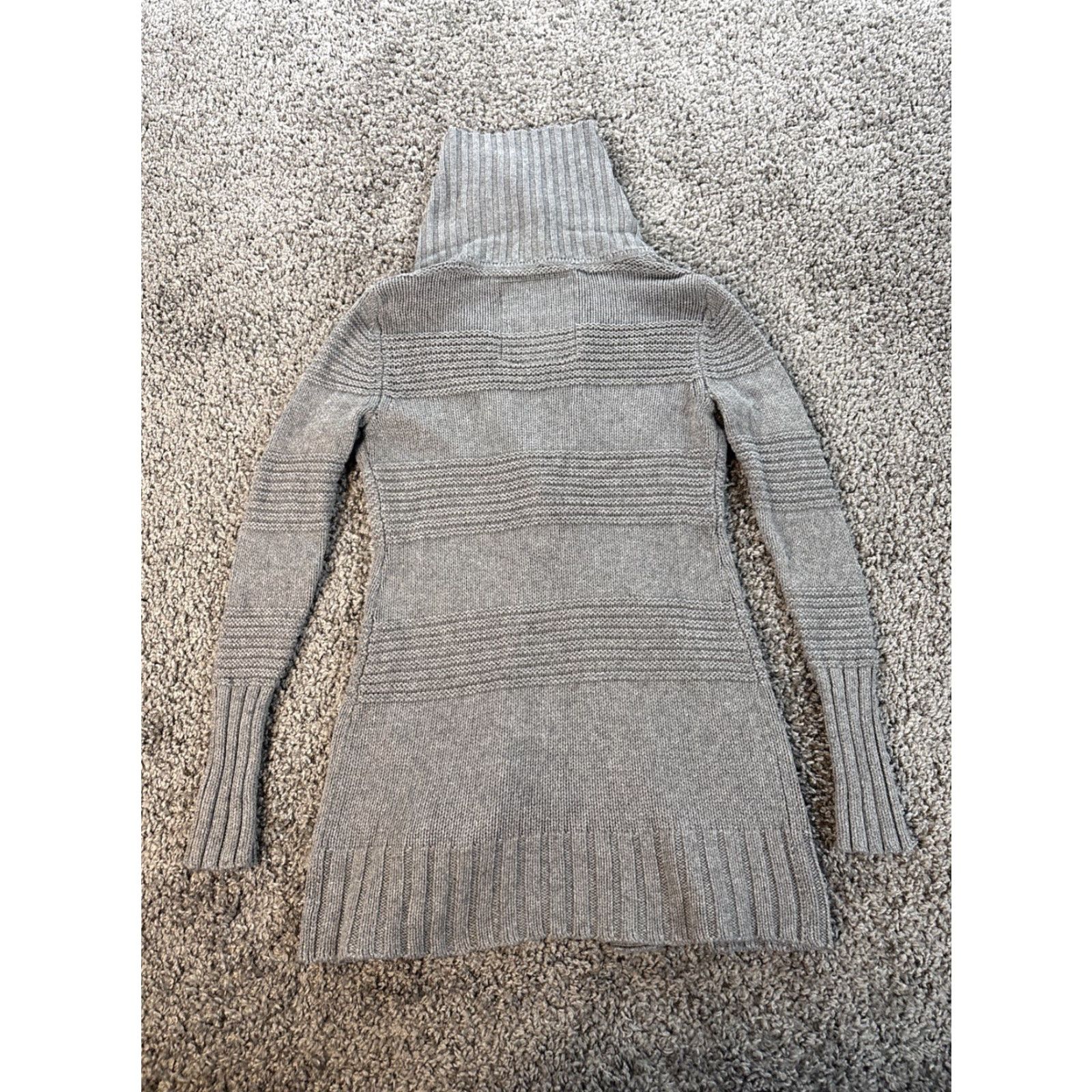 American Eagle Outfitters VINTAGE American Eagle Outfitters Cardigan Sweater Womens XS Gray Chunky-Knit V-Neck Long Sleeve ESP Bellaswan Y2K Size XS / US 0-2 / IT 36-38 - 5 Thumbnail