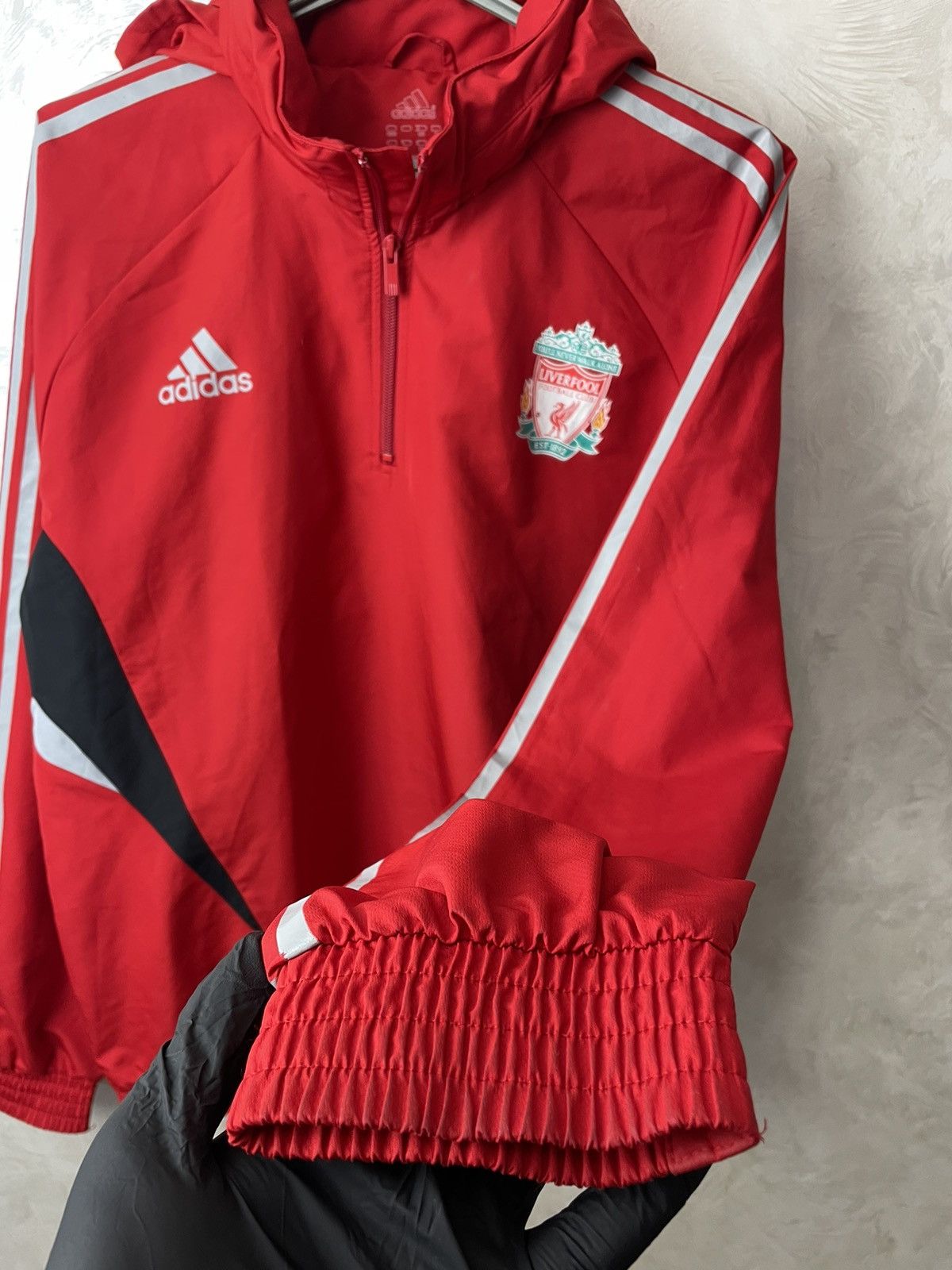Adidas Vintage Adidas Liverpool Football Jacket Hooded Soccer L Size US L / EU 52-54 / 3 - 9 Thumbnail