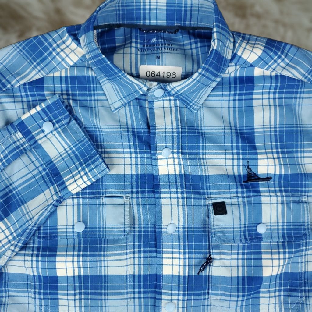 Vineyard Vines Vineyard Vines Shirt Mens M Blue Plaid Harbor Polyester Button Up Size US M / EU 48-50 / 2 - 1 Thumbnail