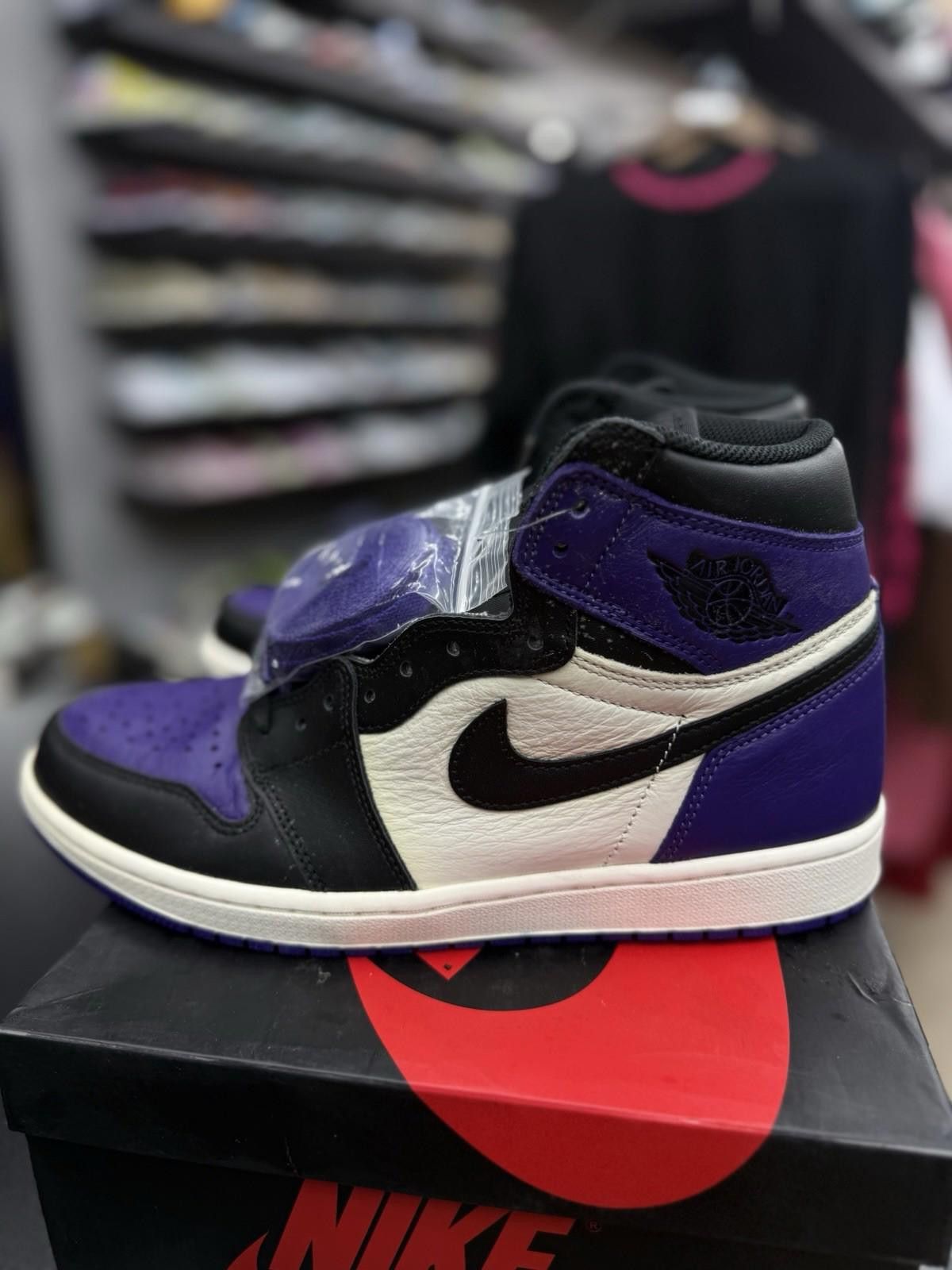 Jordan Brand Size 10 - Air Jordan 1 Retro High OG Court Purple (2018) NEW Size US 10 / EU 43 - 6 Thumbnail