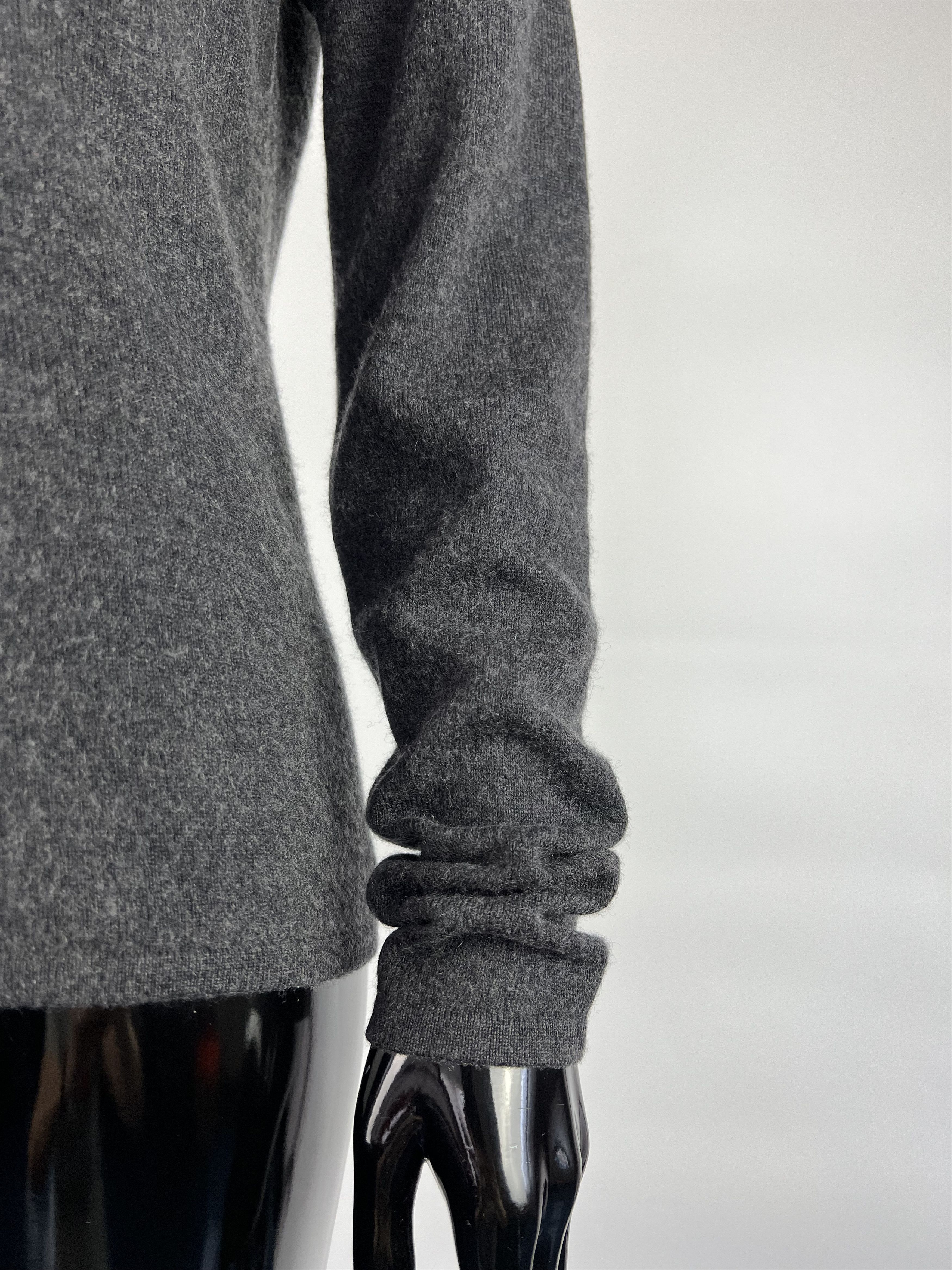 Allude Allude Wool/Cashmere Turtleneck Sweater Size L / US 10 / IT 46 - 6 Thumbnail