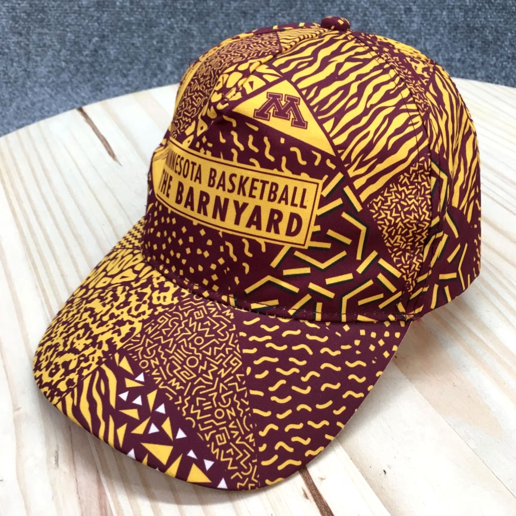 Vintage Minnesota Basketball The Barnyard Snapback Cap Hat Men OS Maroon Golden Grophers Size ONE SIZE - 2 Thumbnail