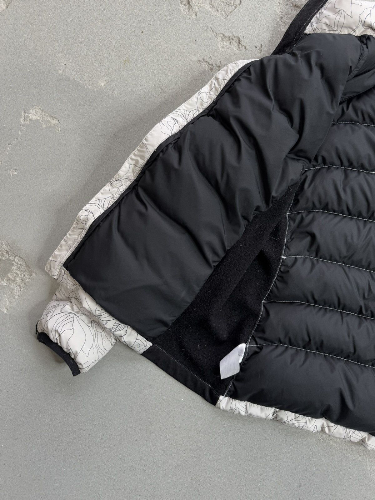 The North Face × Vintage Vintage The North Face Nuptse 550 White Puffer Jacket L Size L / US 10 / IT 46 - 6 Thumbnail