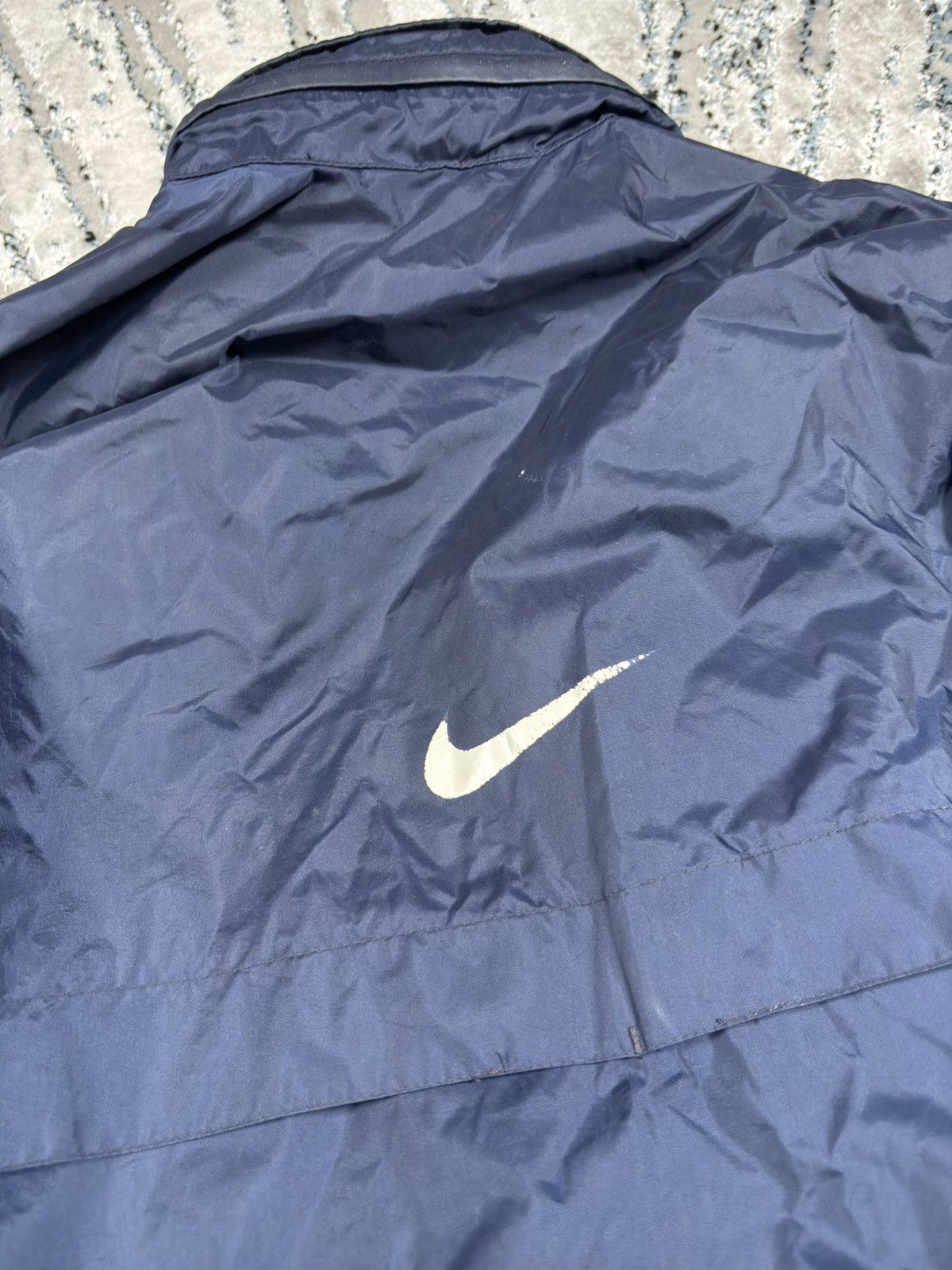 Nike Vintage 00s Nike Small Logo Drill Nylon Track Jacket size L Size US L / EU 52-54 / 3 - 5 Thumbnail