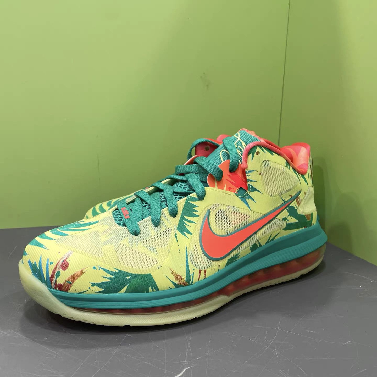 Nike Nike LeBron 9 Low "LeBronold Palmer" Basketball Shoes K15 Size US 11 / EU 44 - 1 Thumbnail