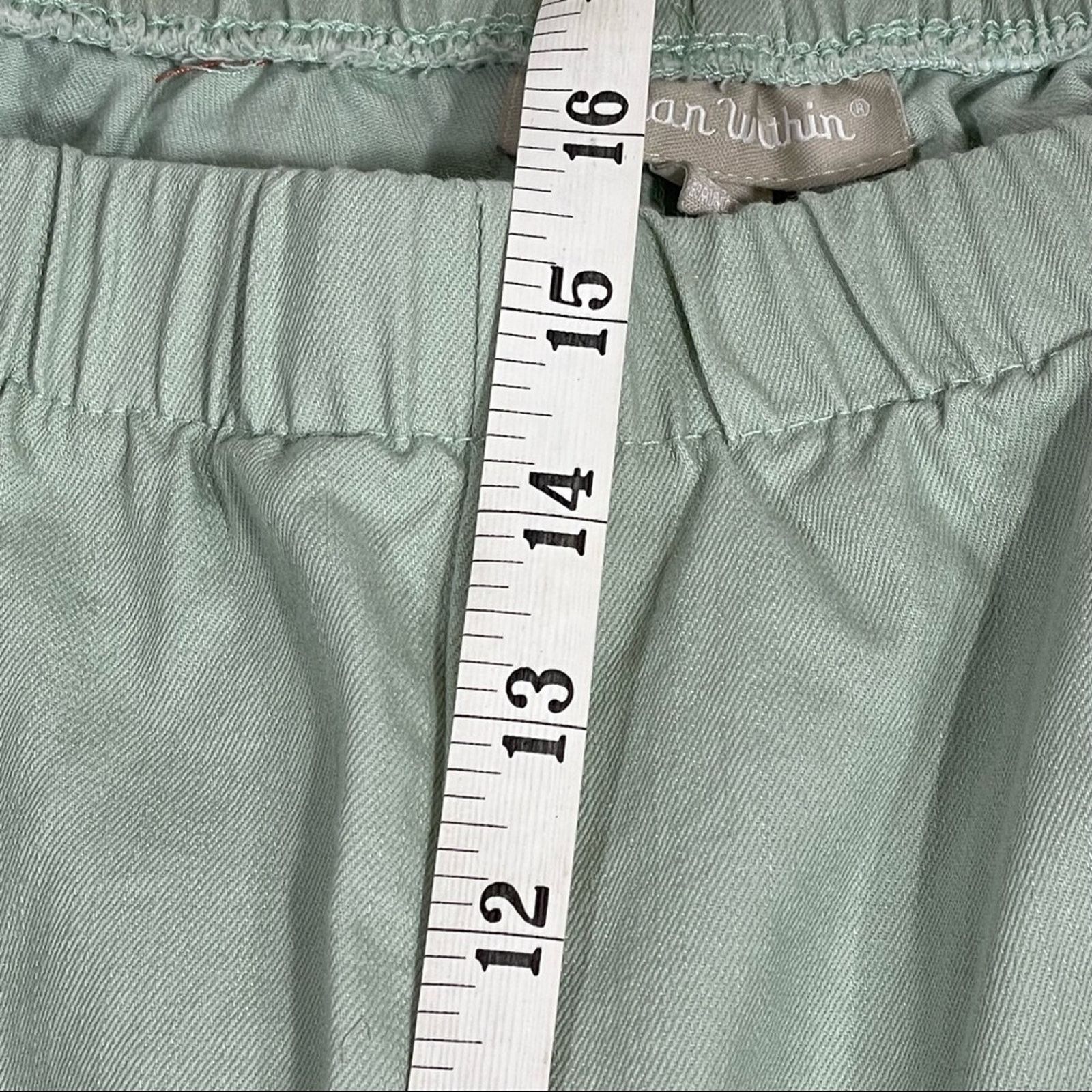 Other WOMAN WITHIN Plus Size Capri Pants Pale Green Size 38W NWT Size 25" / US 0 / IT 36 - 9 Thumbnail